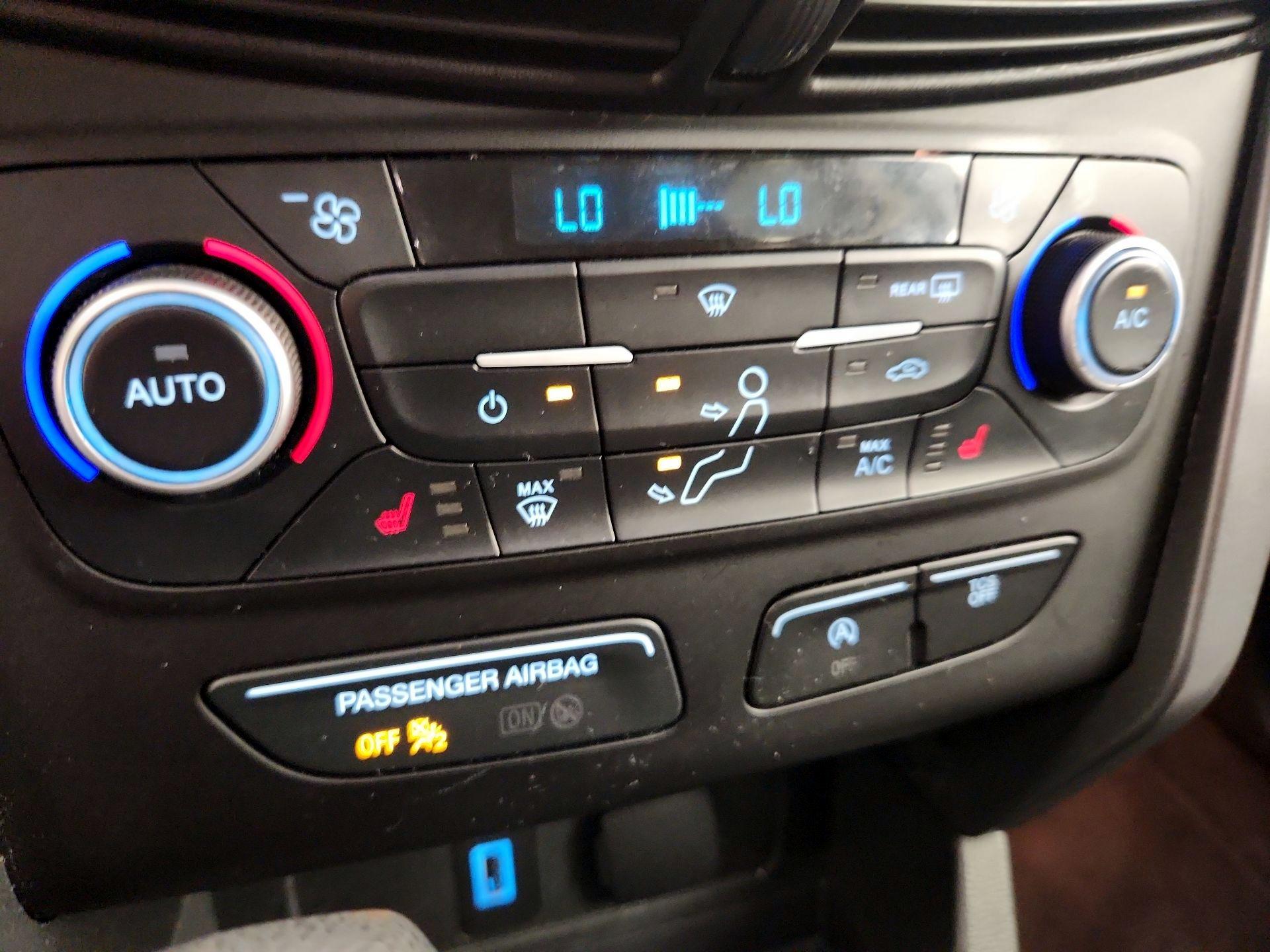 Thumbnail: 2019 Ford Escape - 16