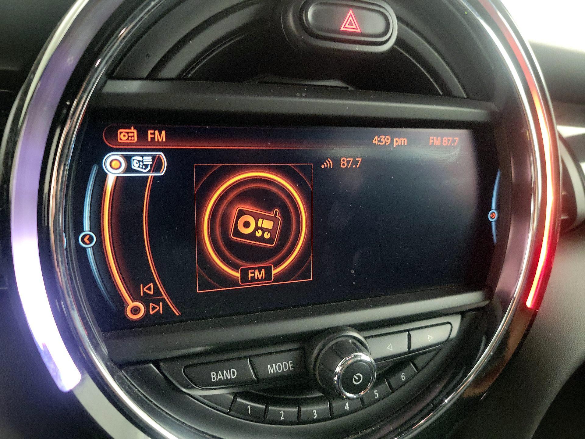 Thumbnail: 2016 MINI Cooper Hardtop - 14
