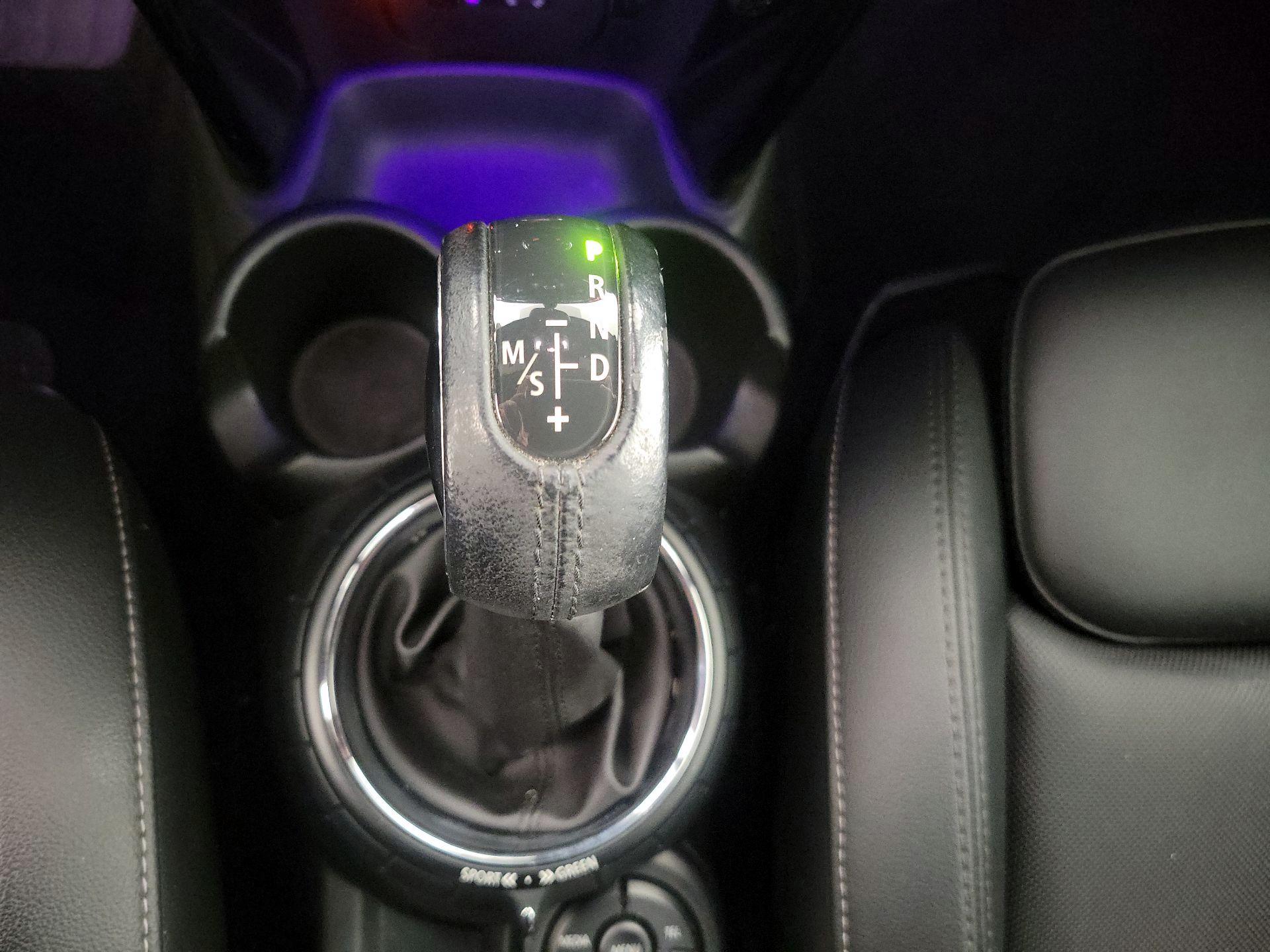 Thumbnail: 2016 MINI Cooper Hardtop - 16