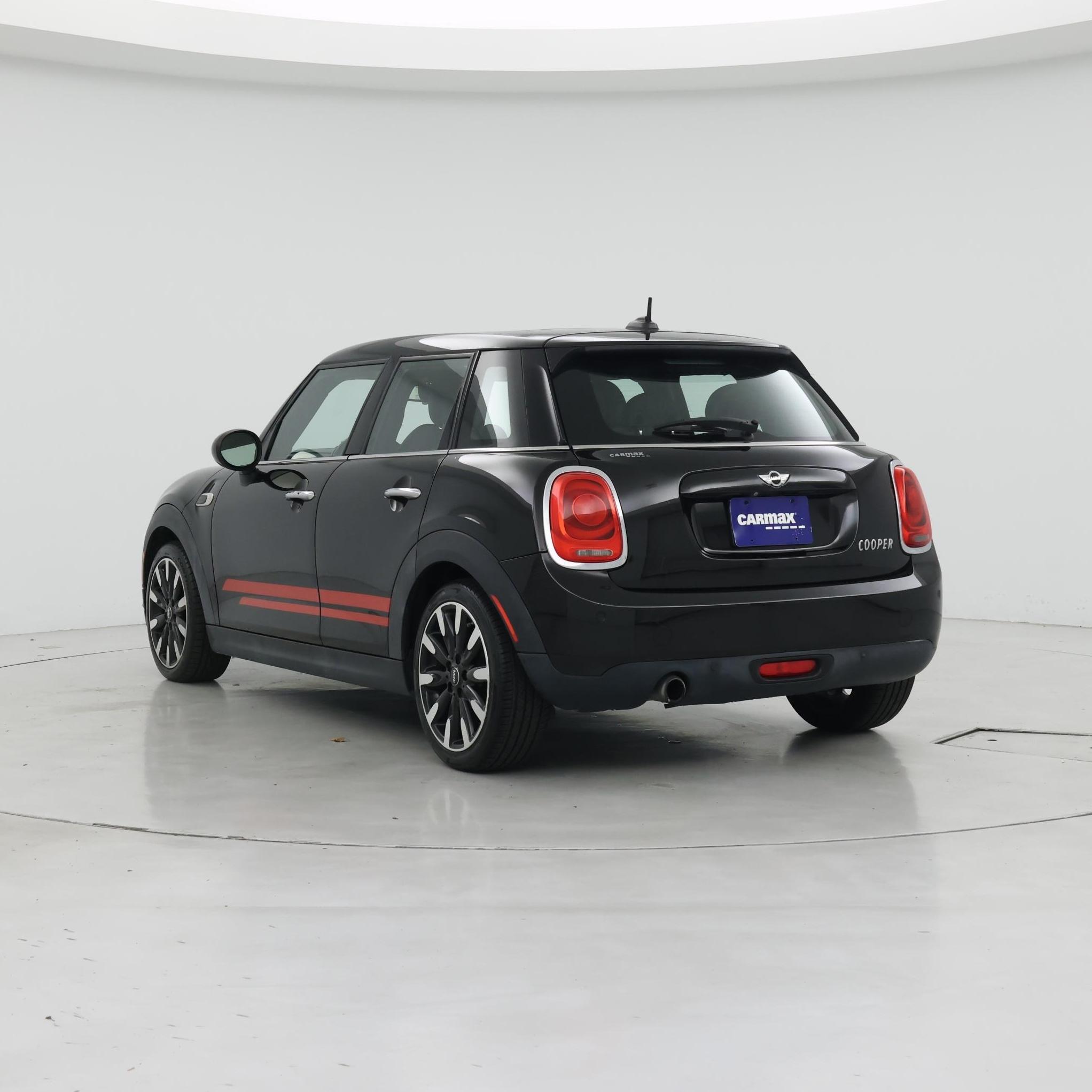 Thumbnail: 2016 MINI Cooper Hardtop - 2
