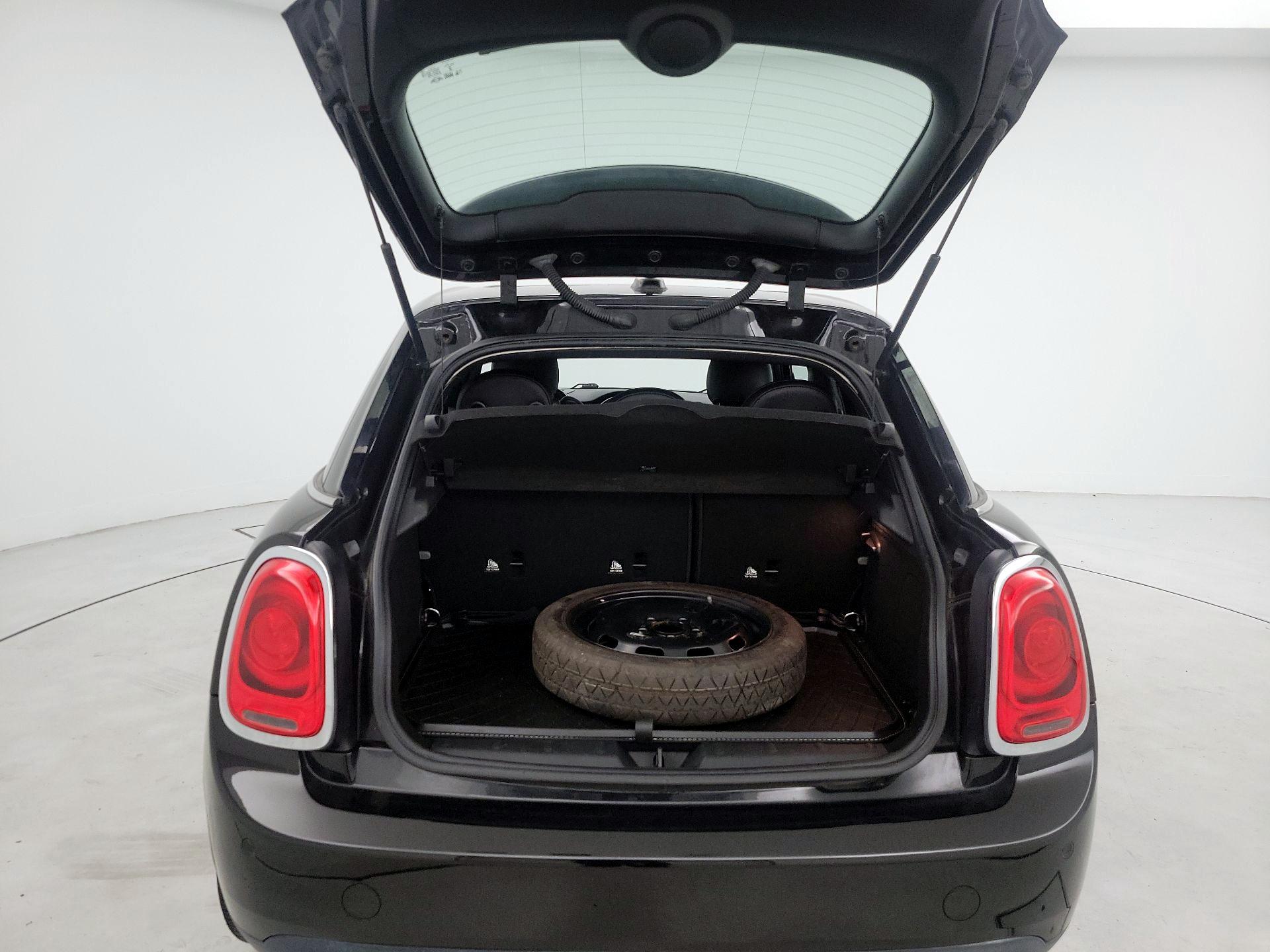 Thumbnail: 2016 MINI Cooper Hardtop - 19