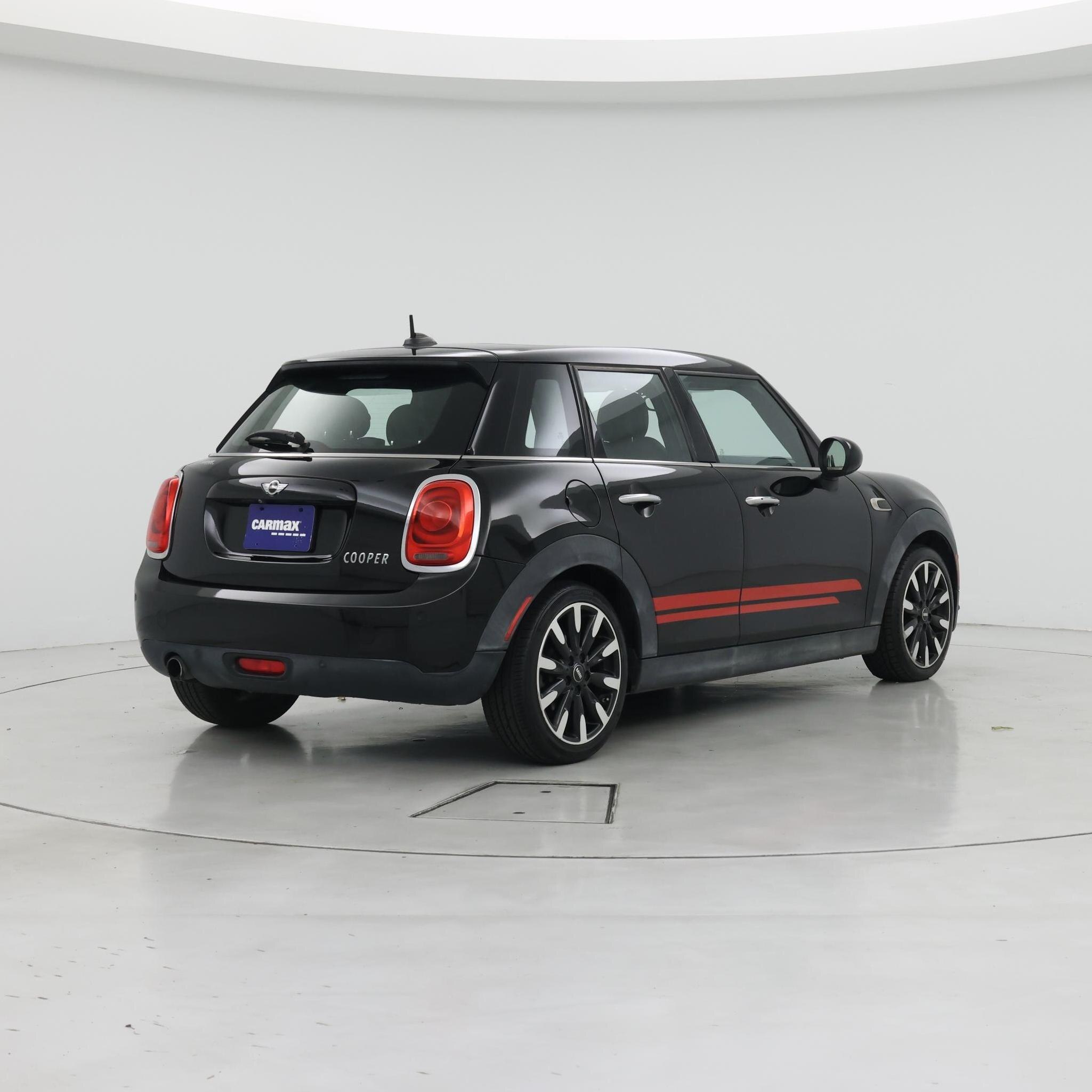 Thumbnail: 2016 MINI Cooper Hardtop - 8