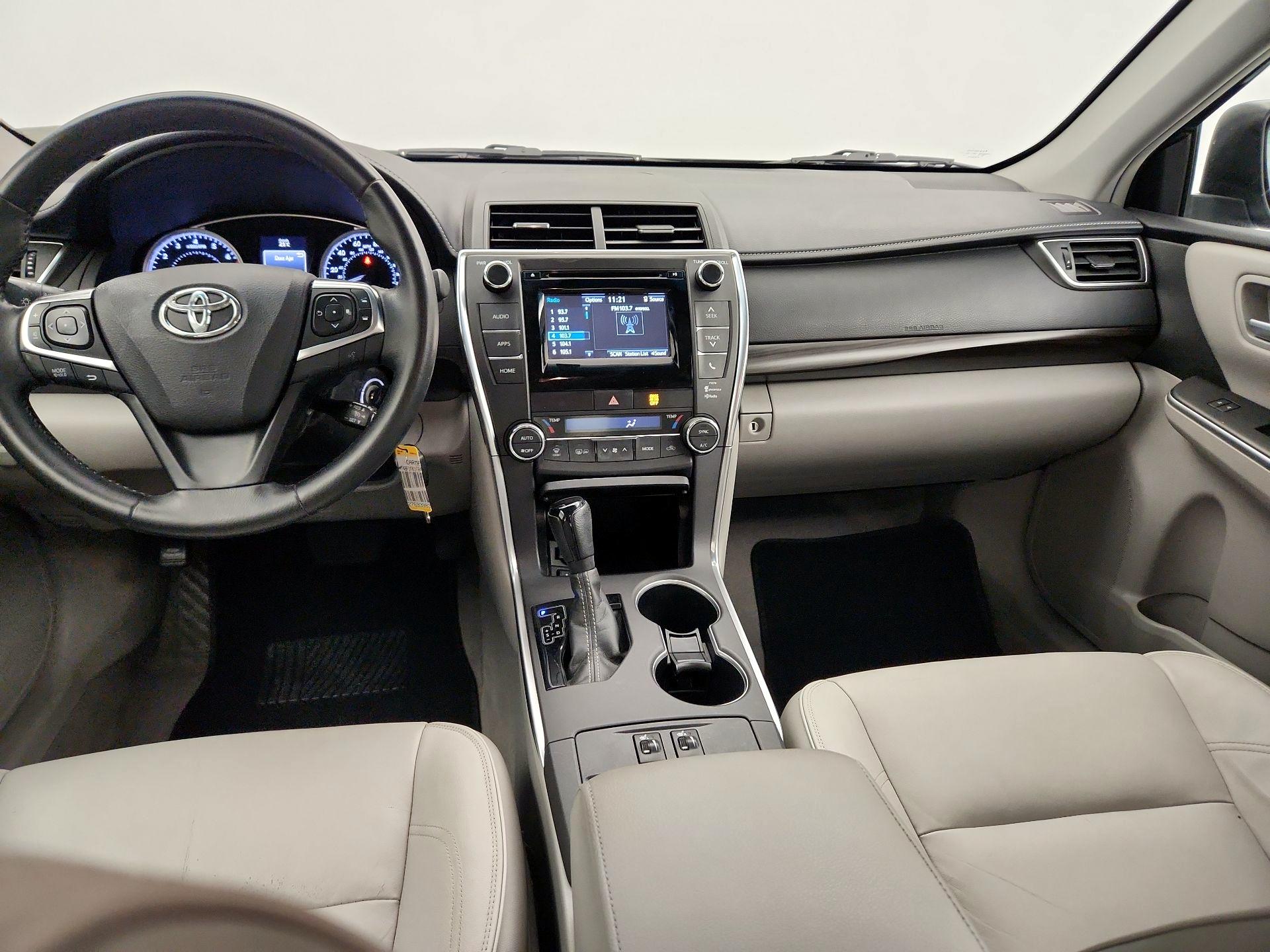 Thumbnail: 2015 Toyota Camry - 9