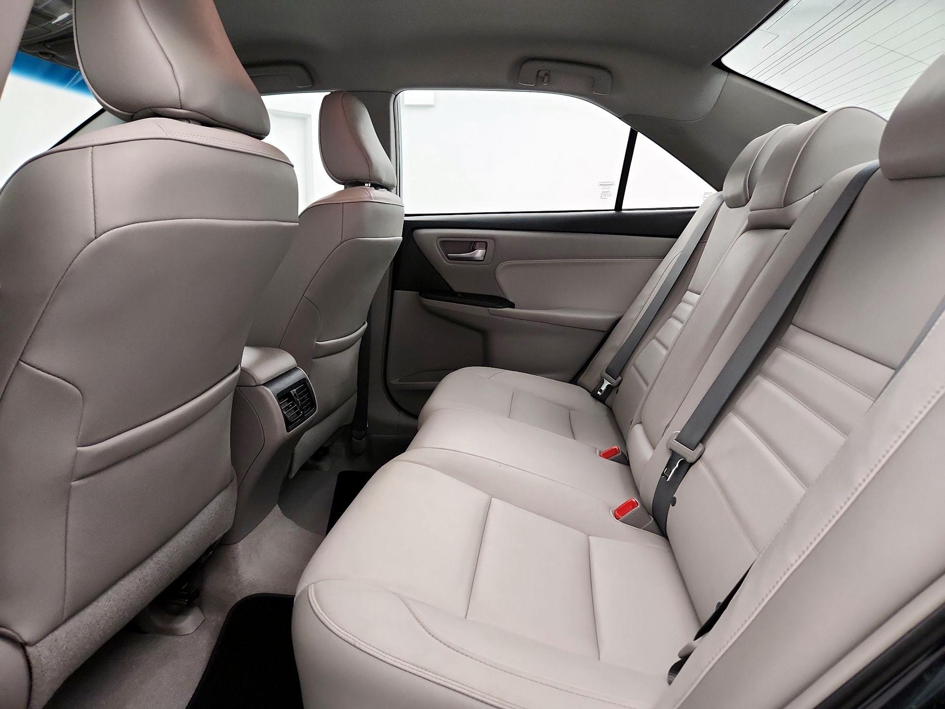 Thumbnail: 2015 Toyota Camry - 19