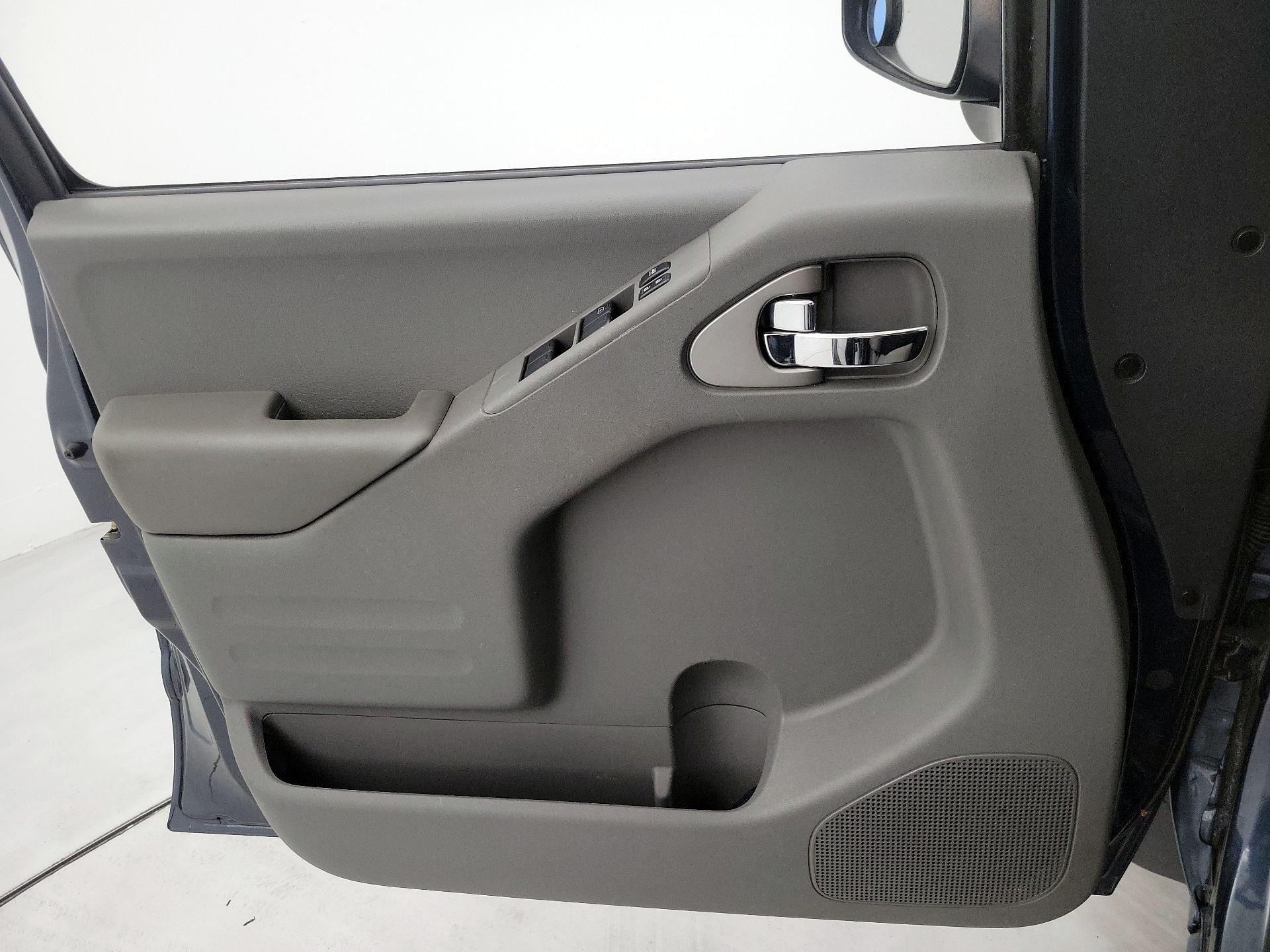 Thumbnail: 2019 Nissan Frontier - 12