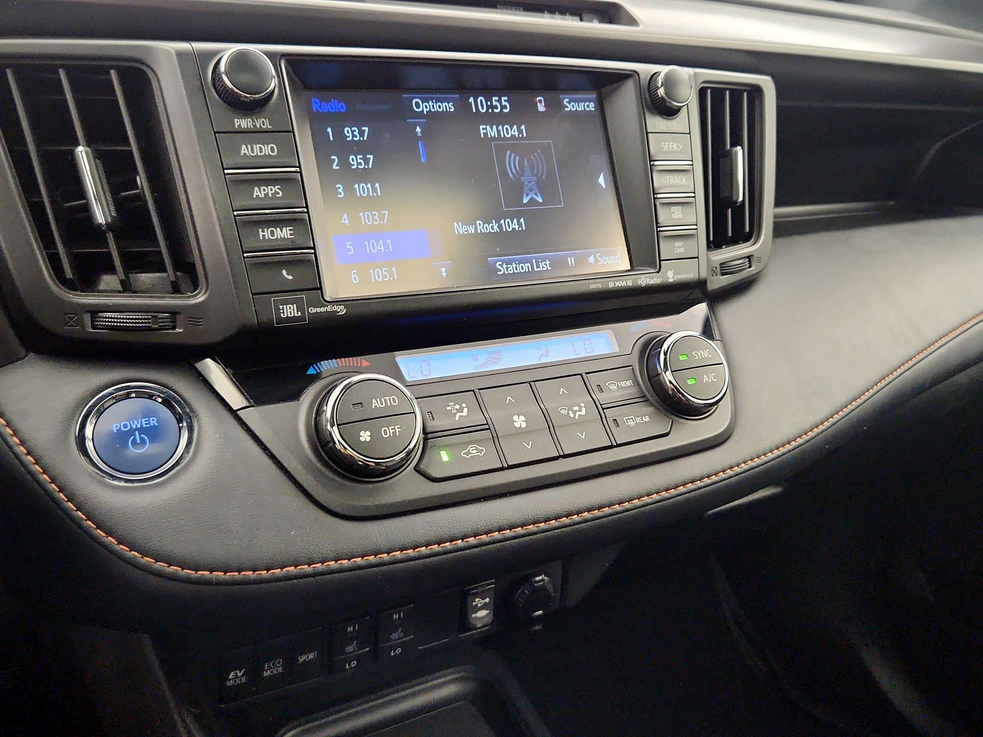 Thumbnail: 2017 Toyota RAV4 - 15