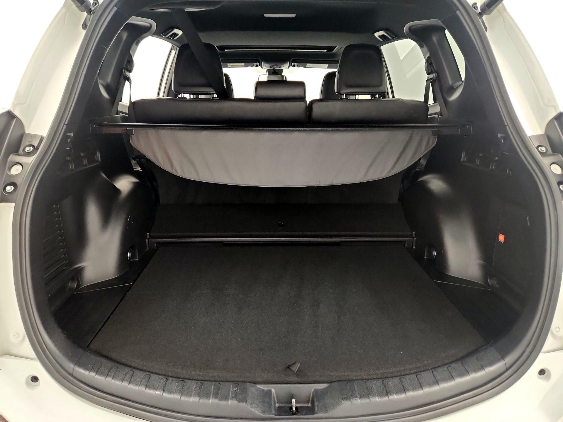 Thumbnail: 2017 Toyota RAV4 - 20