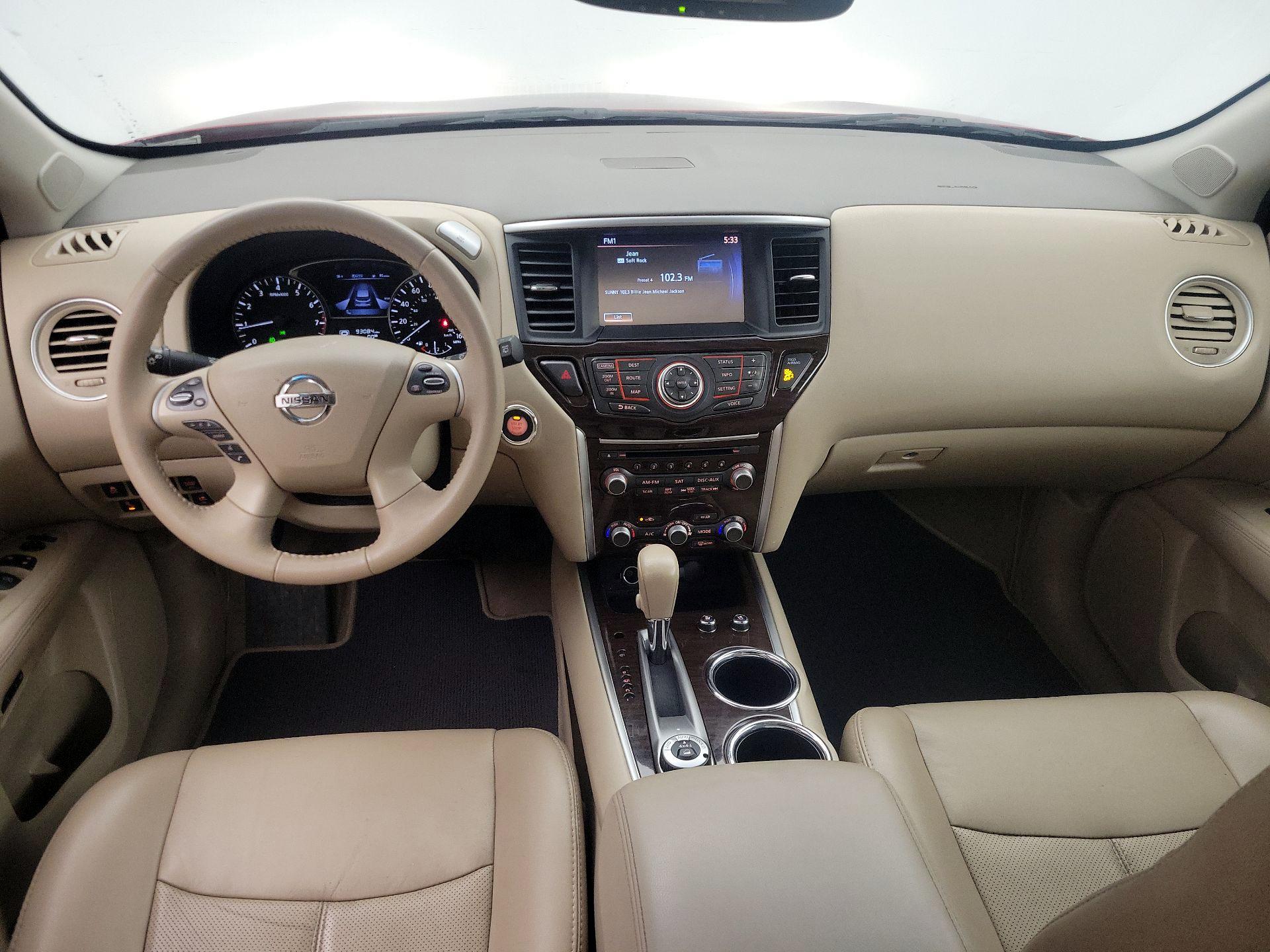 Thumbnail: 2015 Nissan Pathfinder - 9
