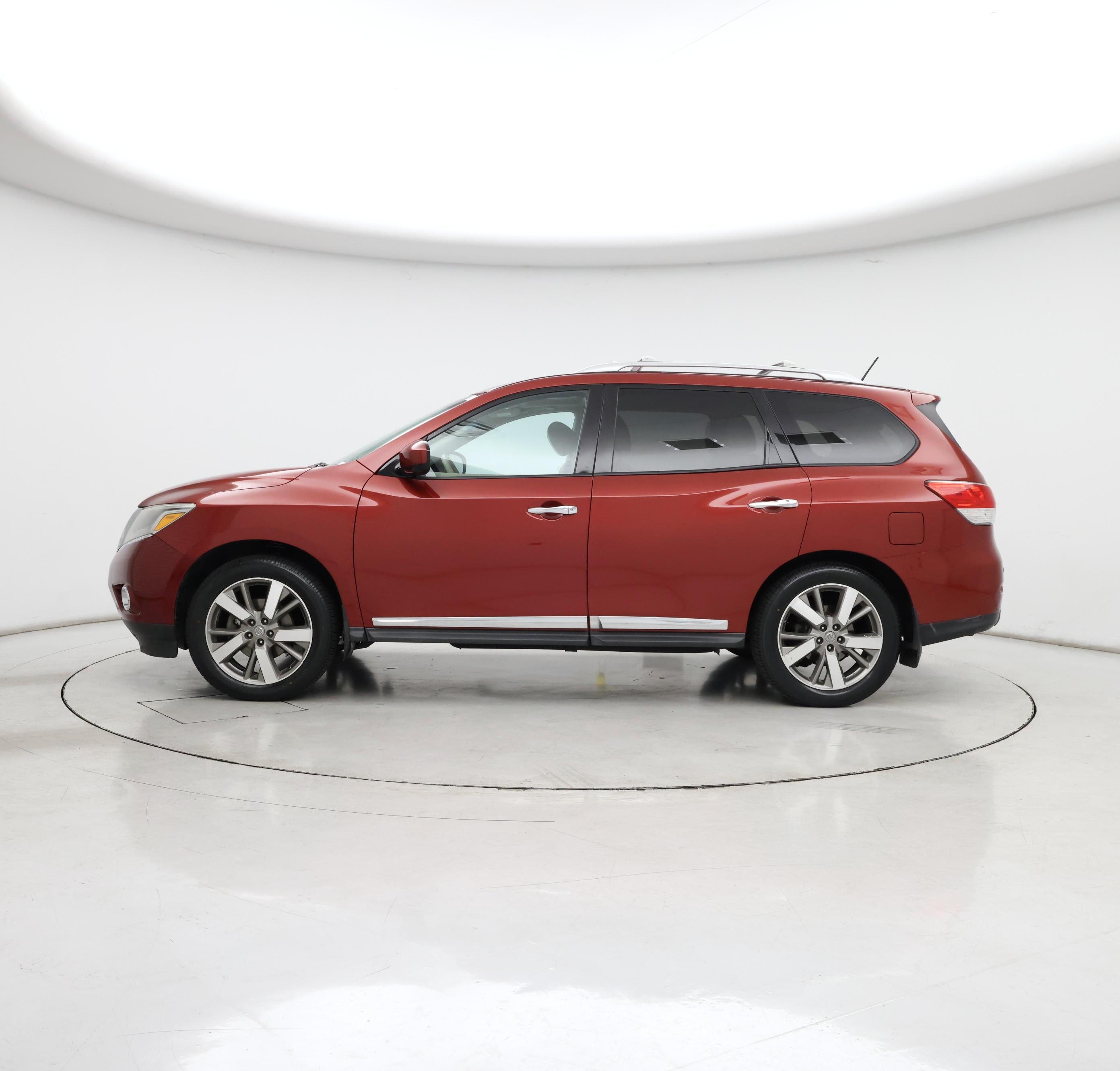 Thumbnail: 2015 Nissan Pathfinder - 3