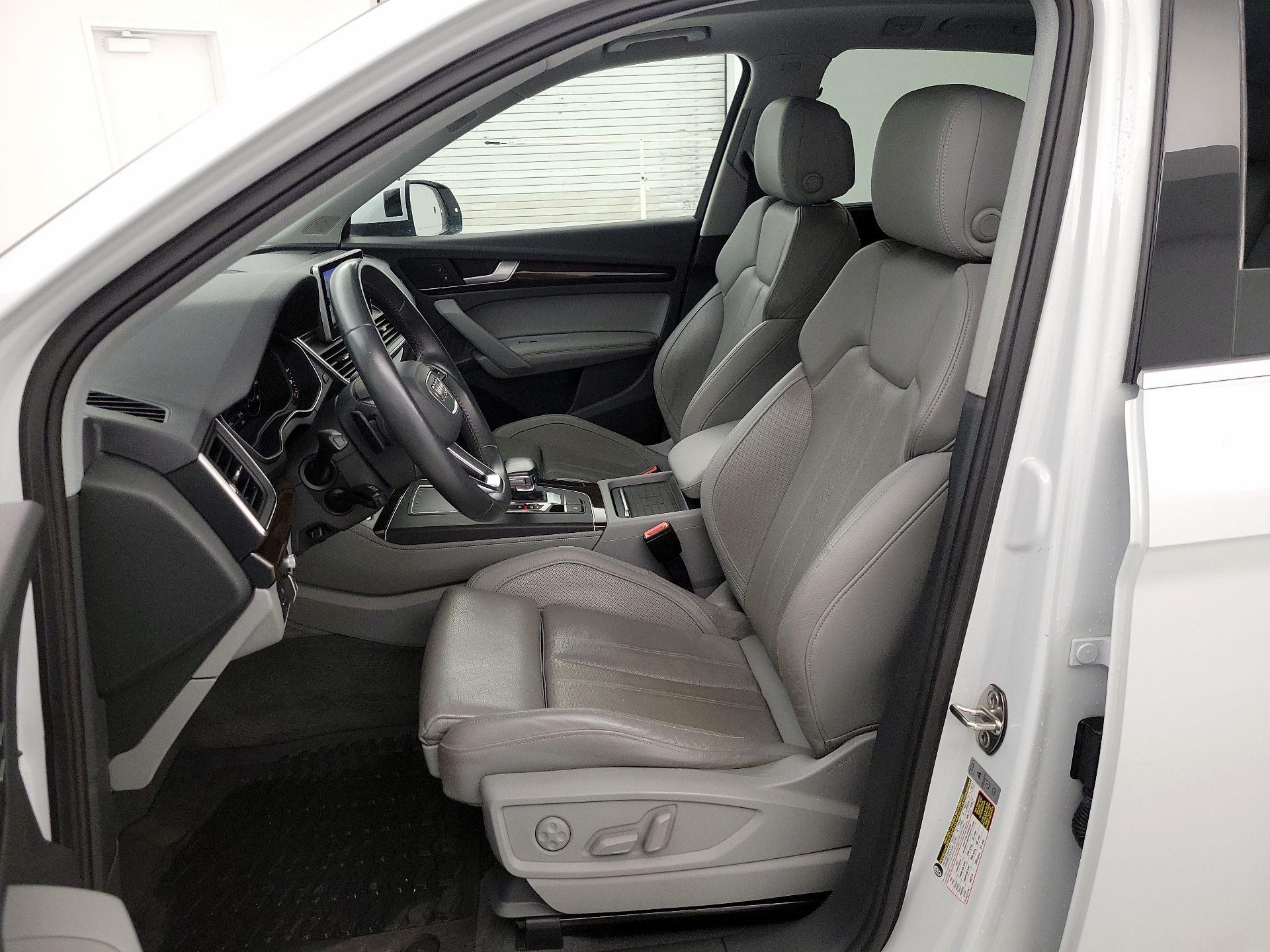 Thumbnail: 2019 Audi Q5 - 11