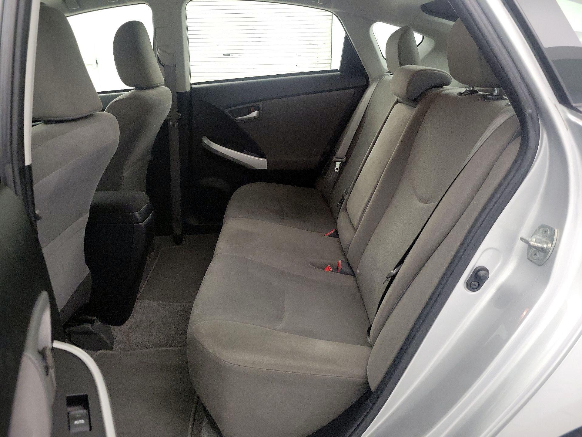 Thumbnail: 2015 Toyota Prius - 19