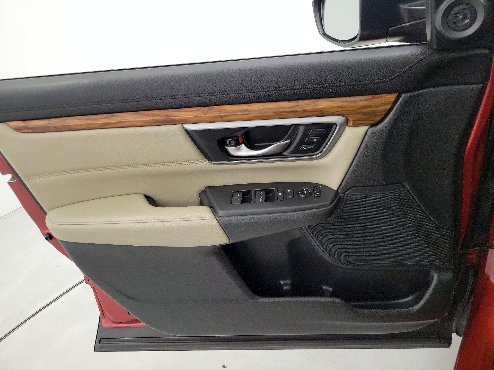 Thumbnail: 2017 Honda CR-V - 12
