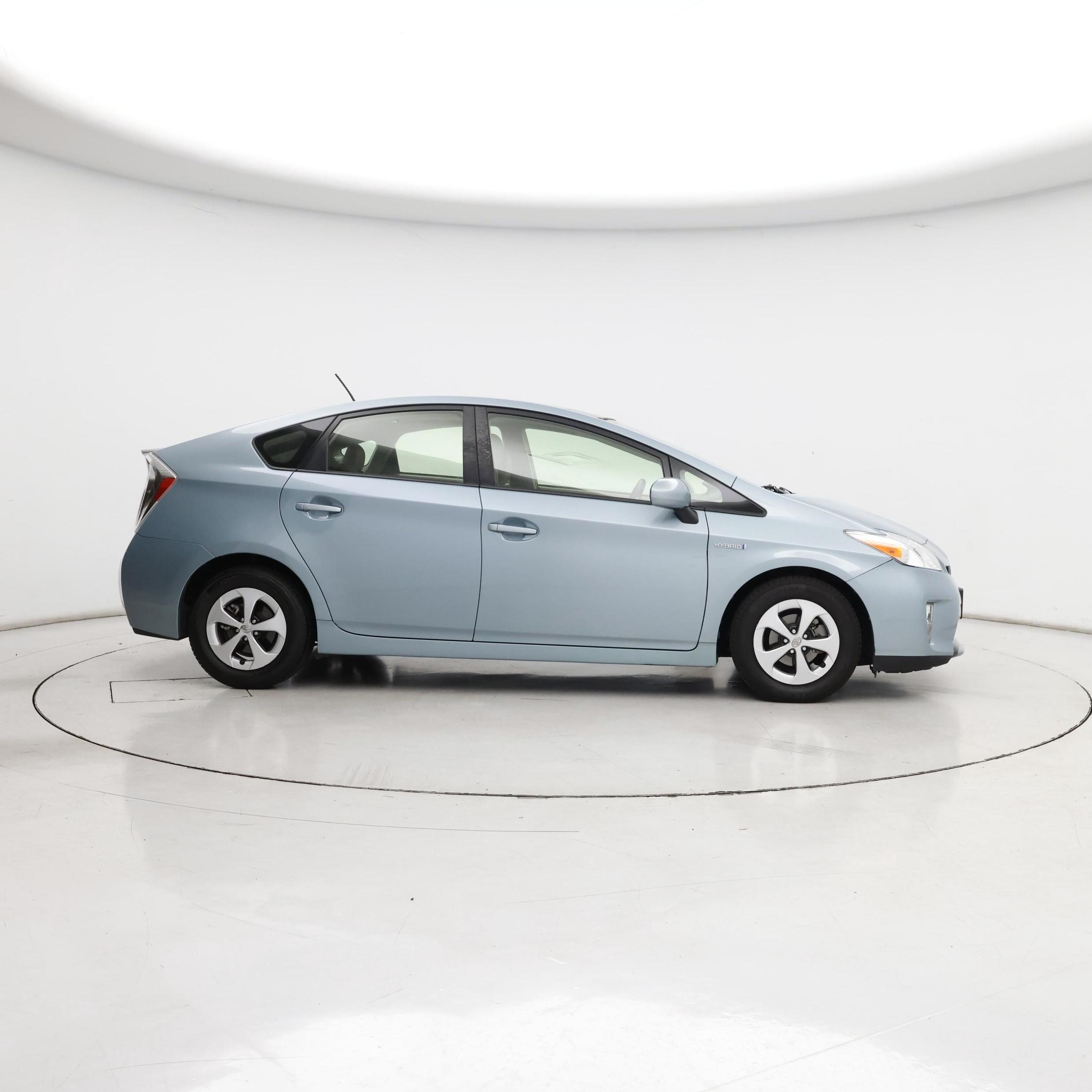 Thumbnail: 2015 Toyota Prius - 7