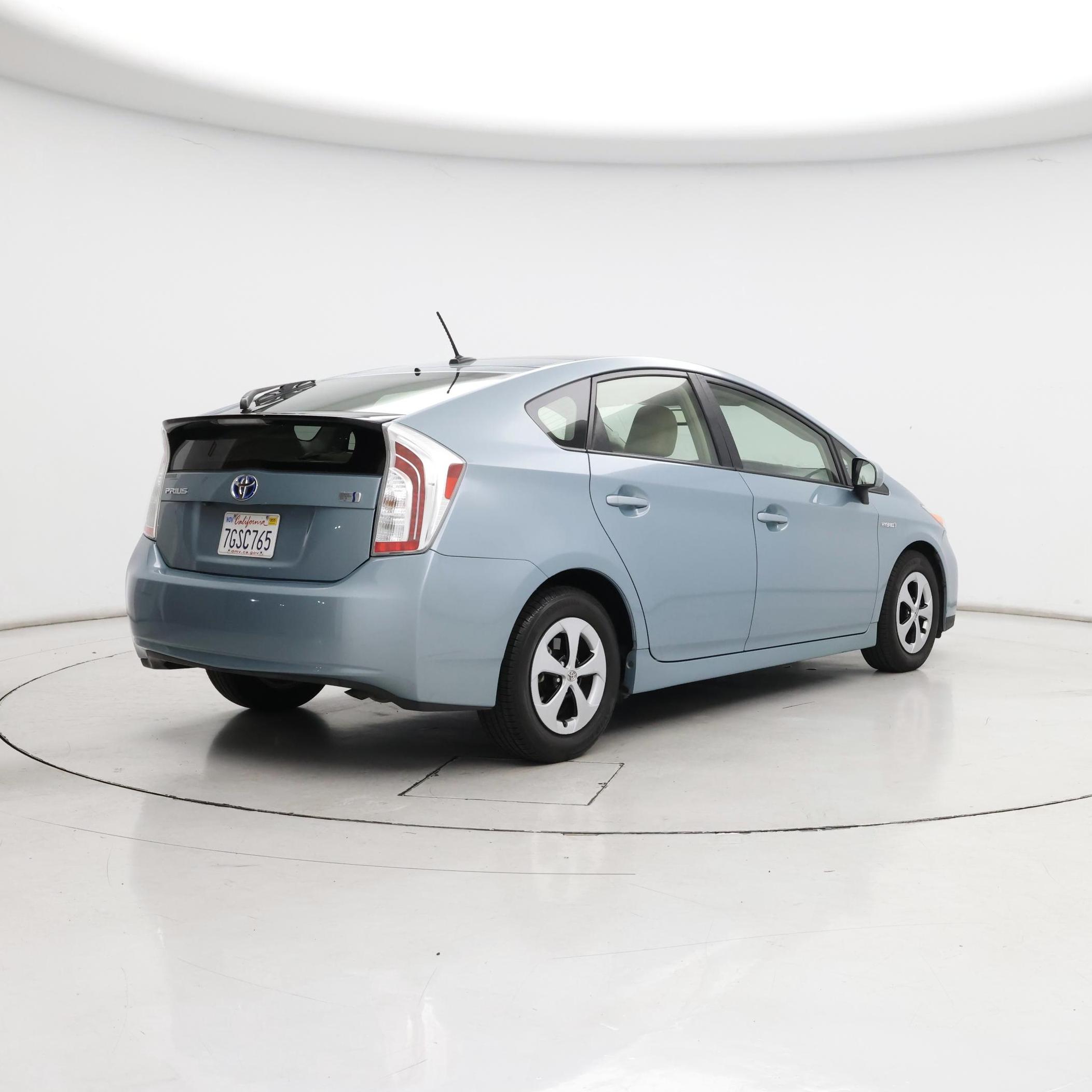 Thumbnail: 2015 Toyota Prius - 8