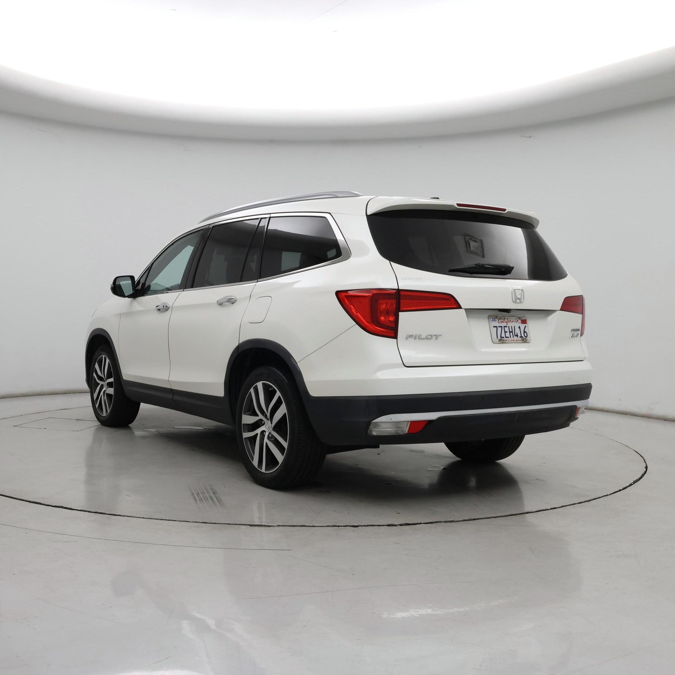 Thumbnail: 2017 Honda Pilot - 2