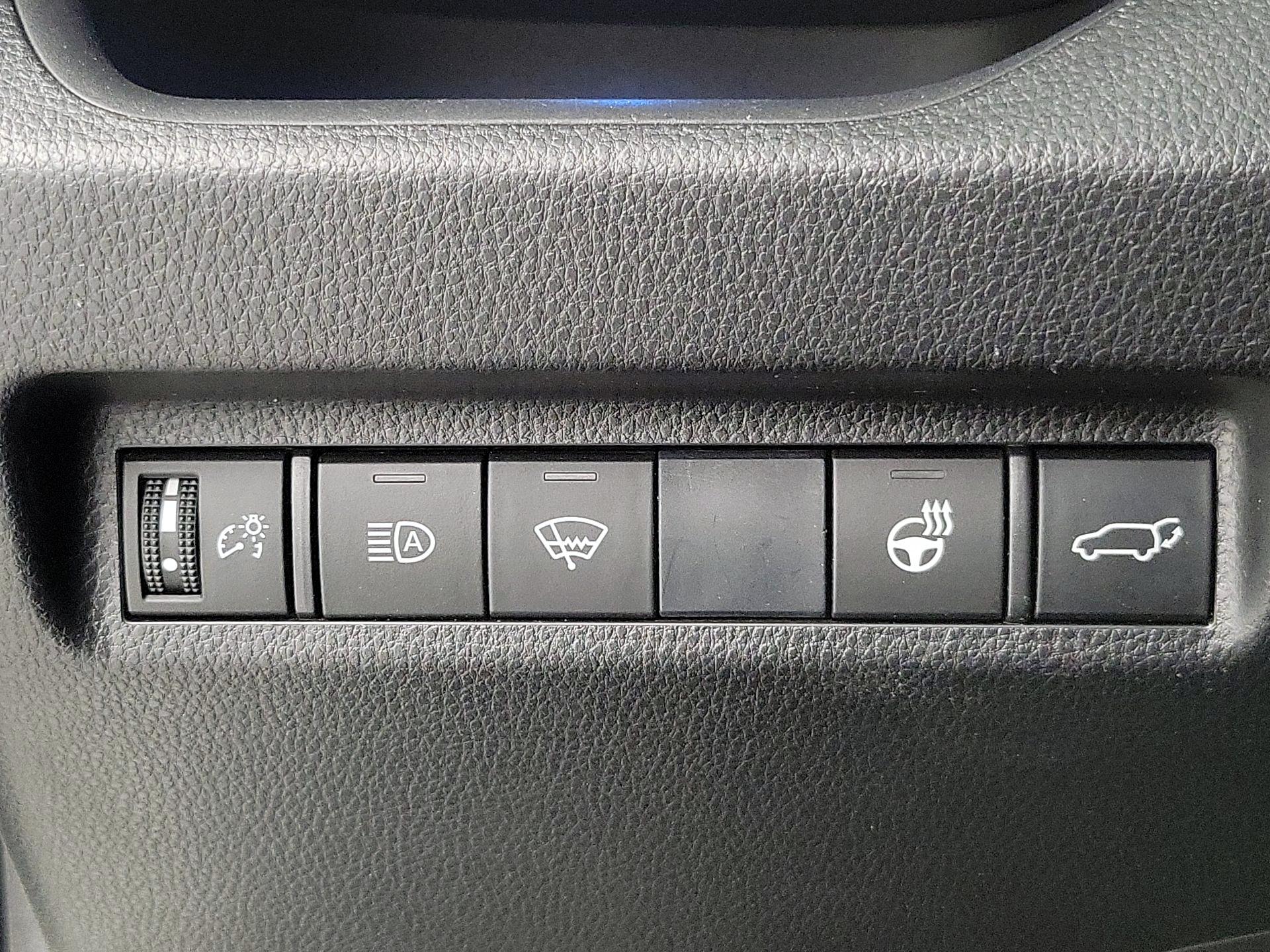 Thumbnail: 2019 Toyota RAV4 - 13