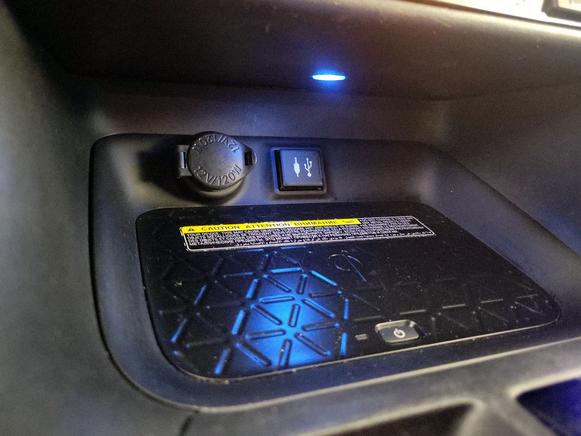 Thumbnail: 2019 Toyota RAV4 - 18