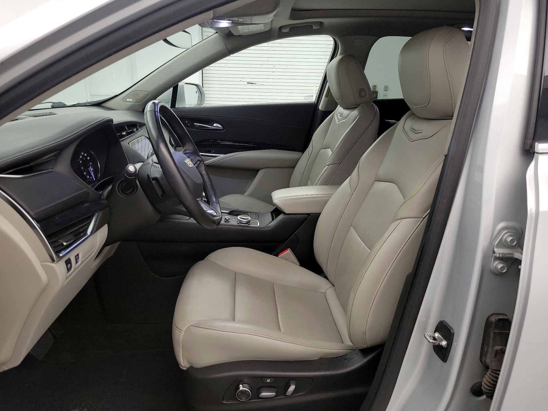 Thumbnail: 2019 Cadillac XT4 - 11