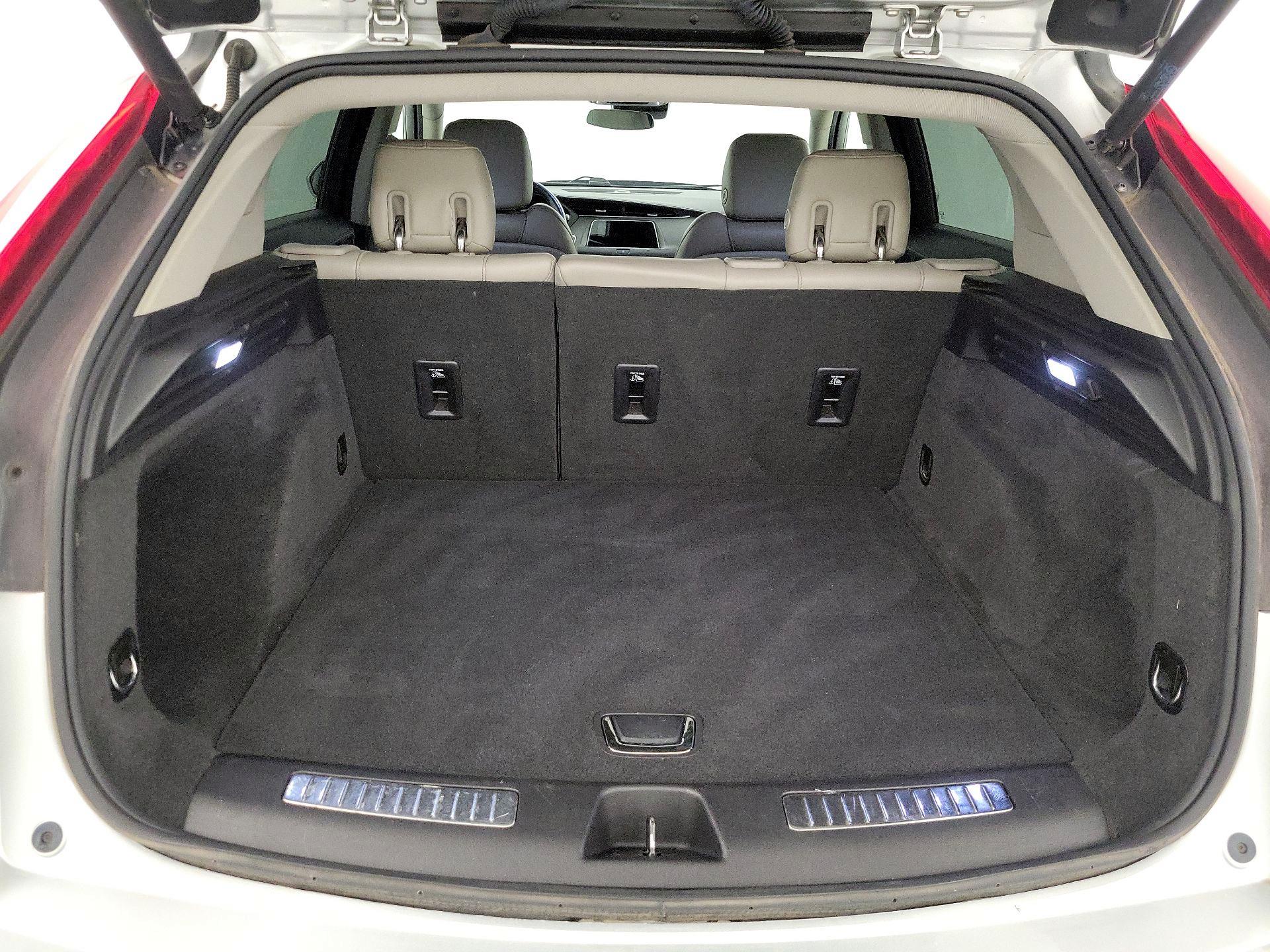 Thumbnail: 2019 Cadillac XT4 - 20