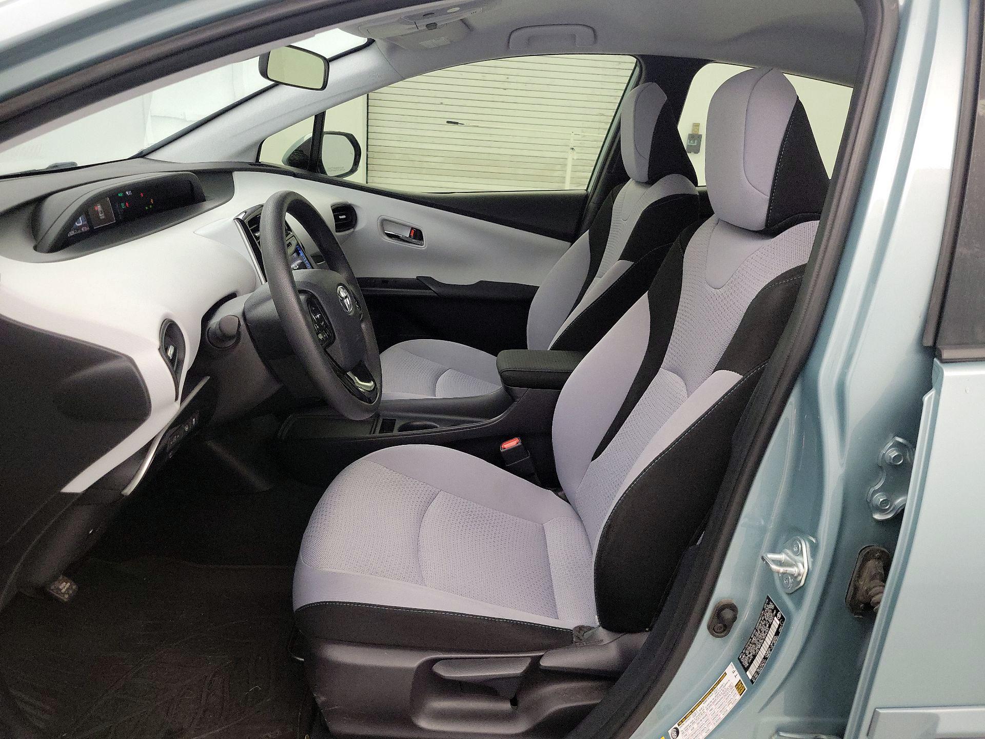 Thumbnail: 2019 Toyota Prius - 11