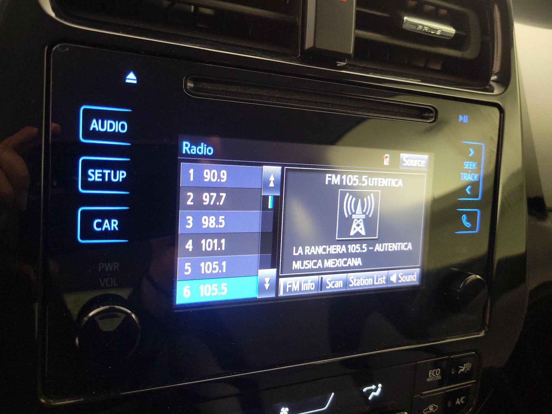 Thumbnail: 2019 Toyota Prius - 15