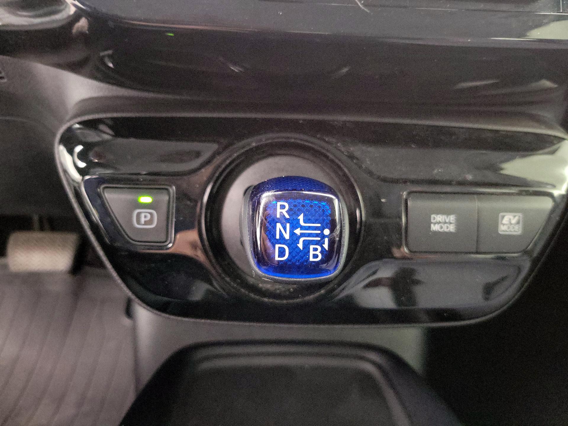 Thumbnail: 2019 Toyota Prius - 17