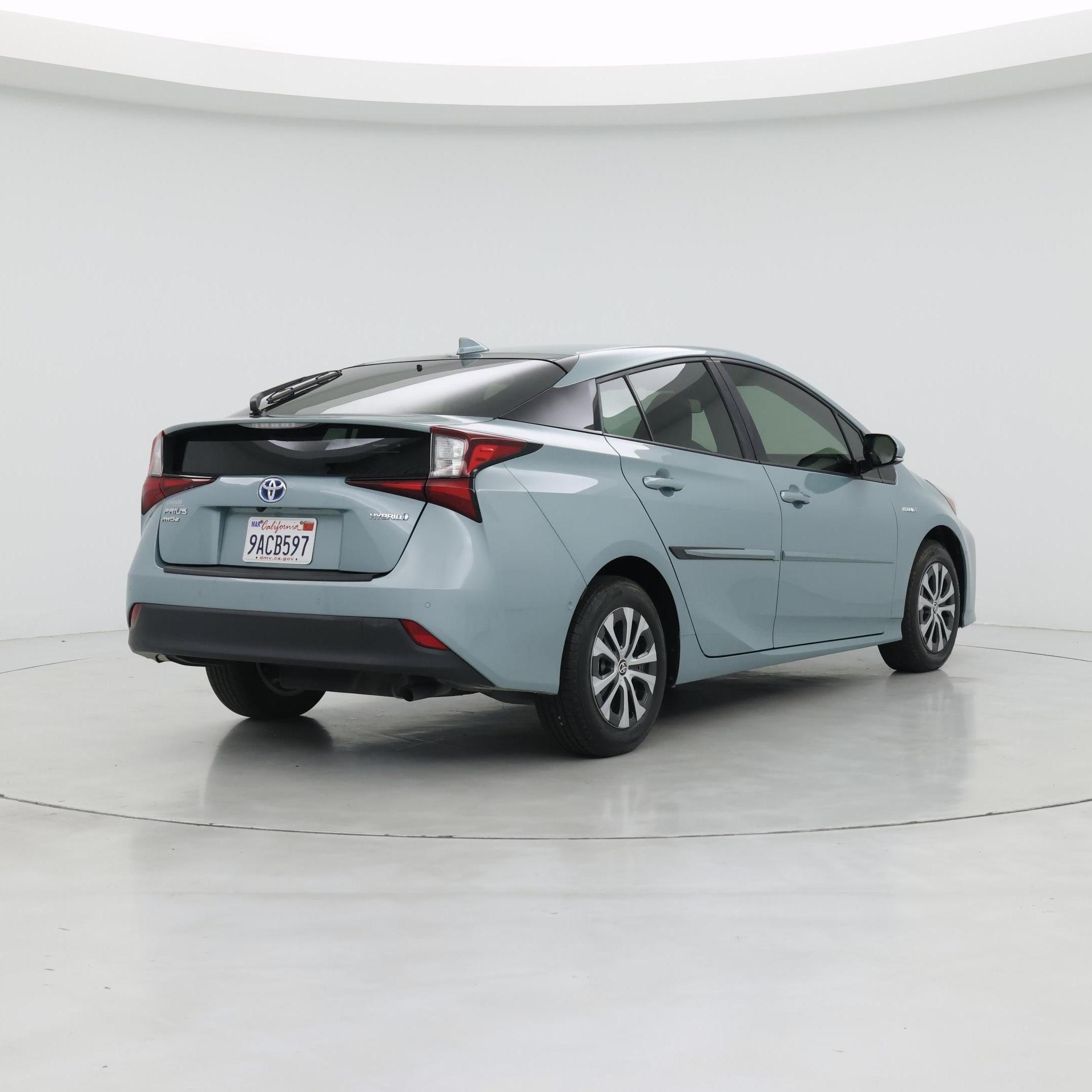 Thumbnail: 2019 Toyota Prius - 8