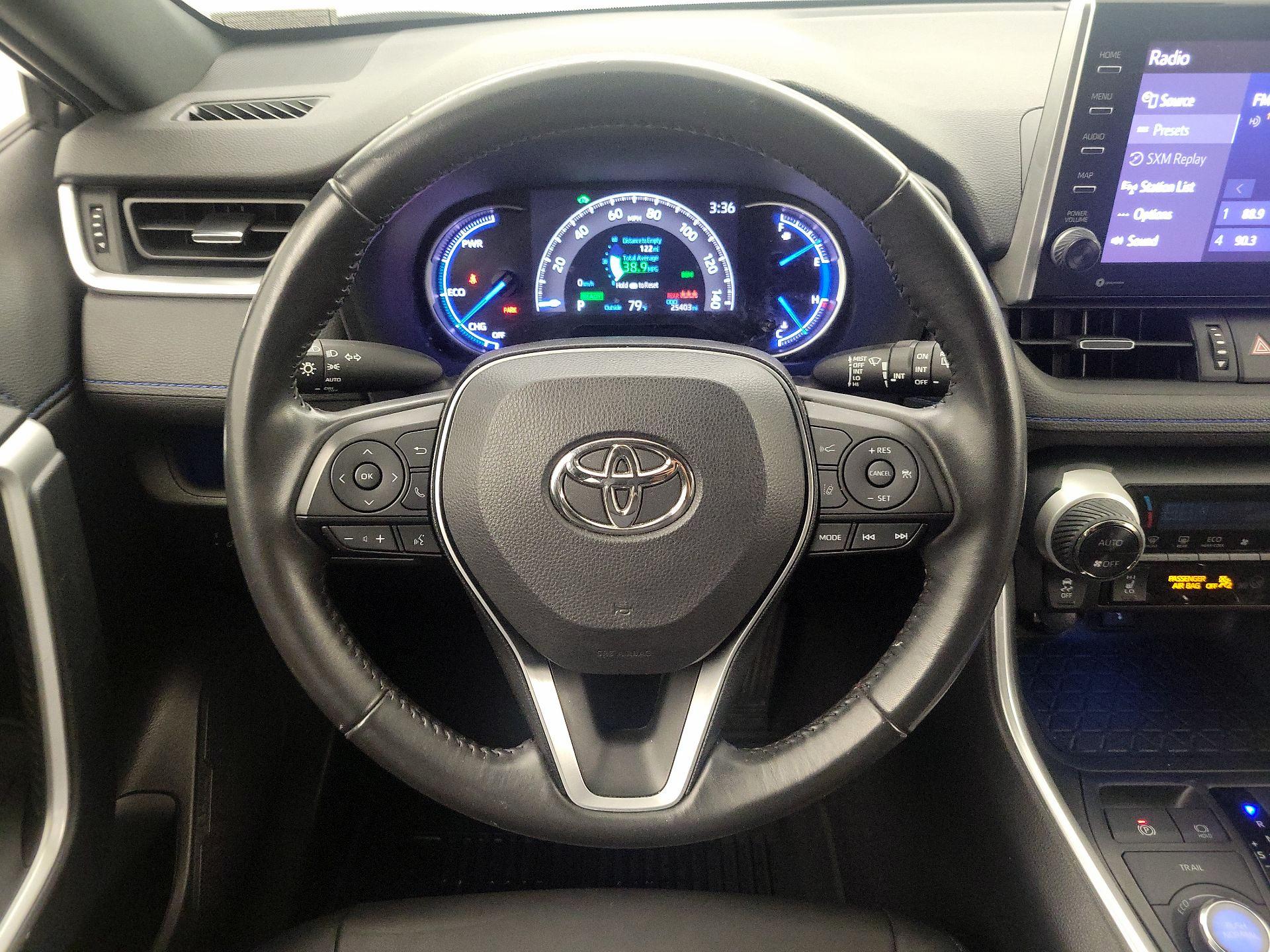 Thumbnail: 2022 Toyota RAV4 - 10