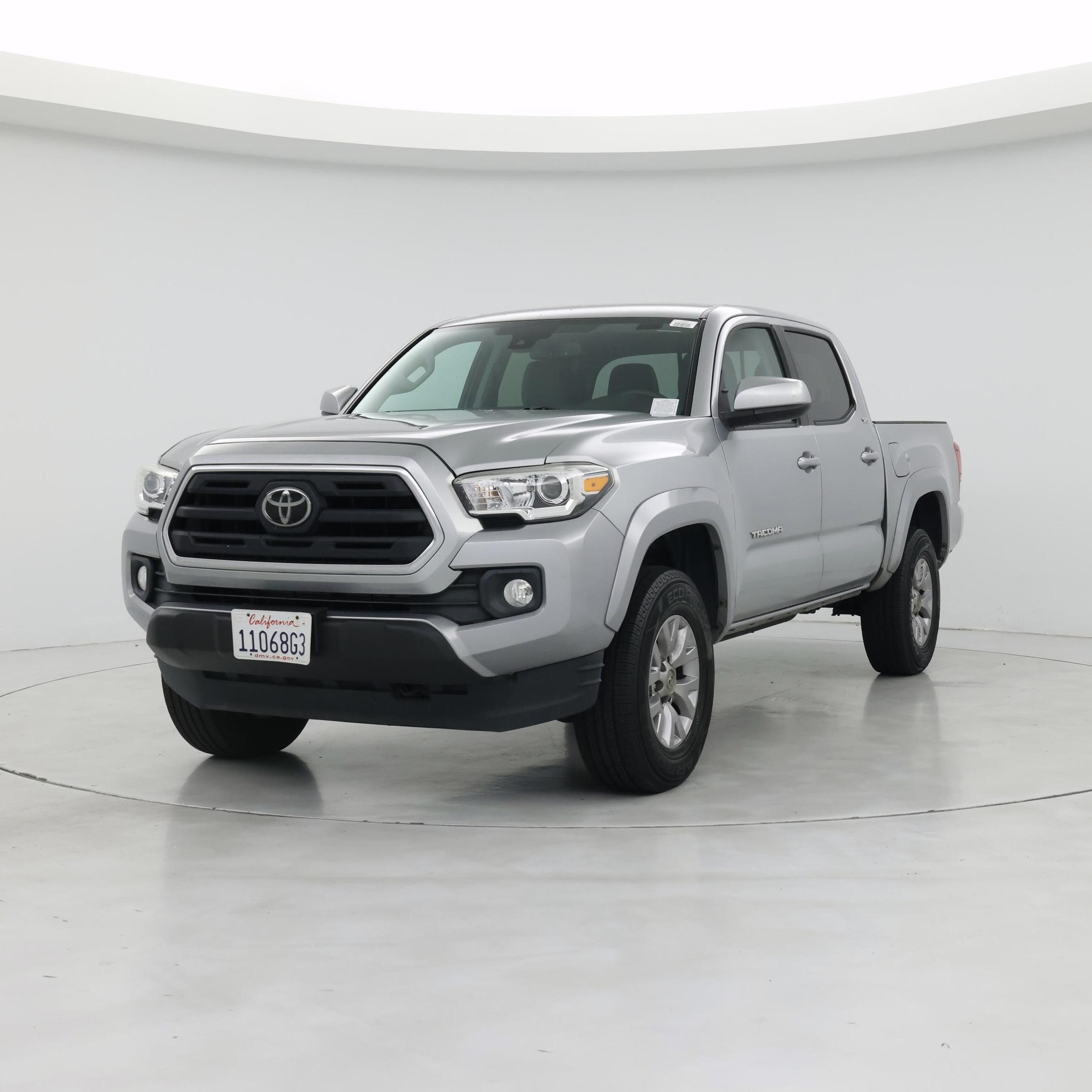 Thumbnail: 2018 Toyota Tacoma - 4