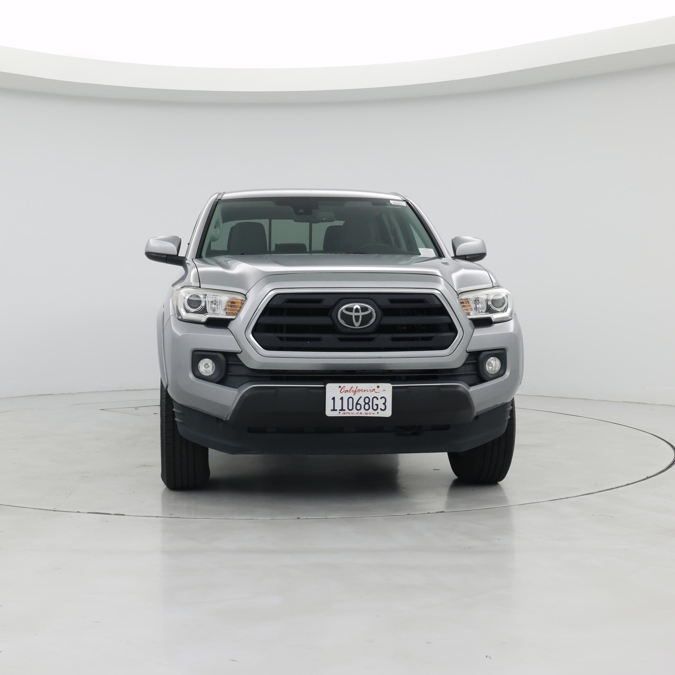 Thumbnail: 2018 Toyota Tacoma - 5