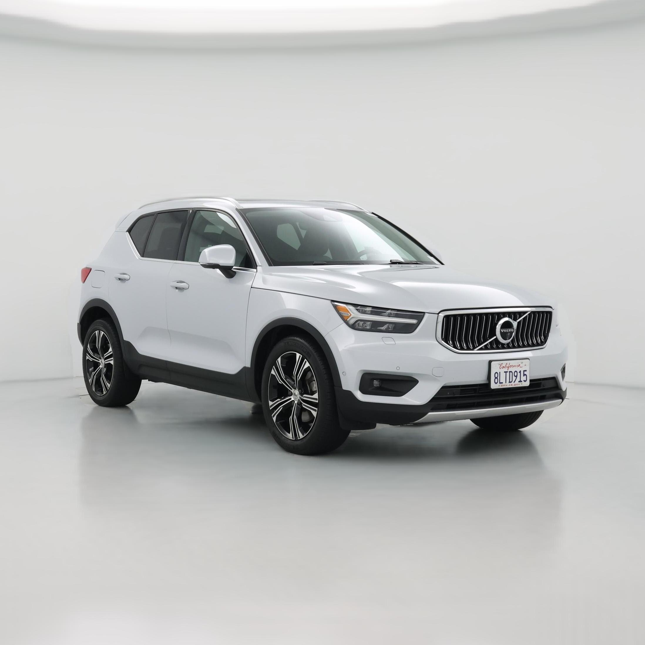 Thumbnail: 2020 Volvo XC40 - 1