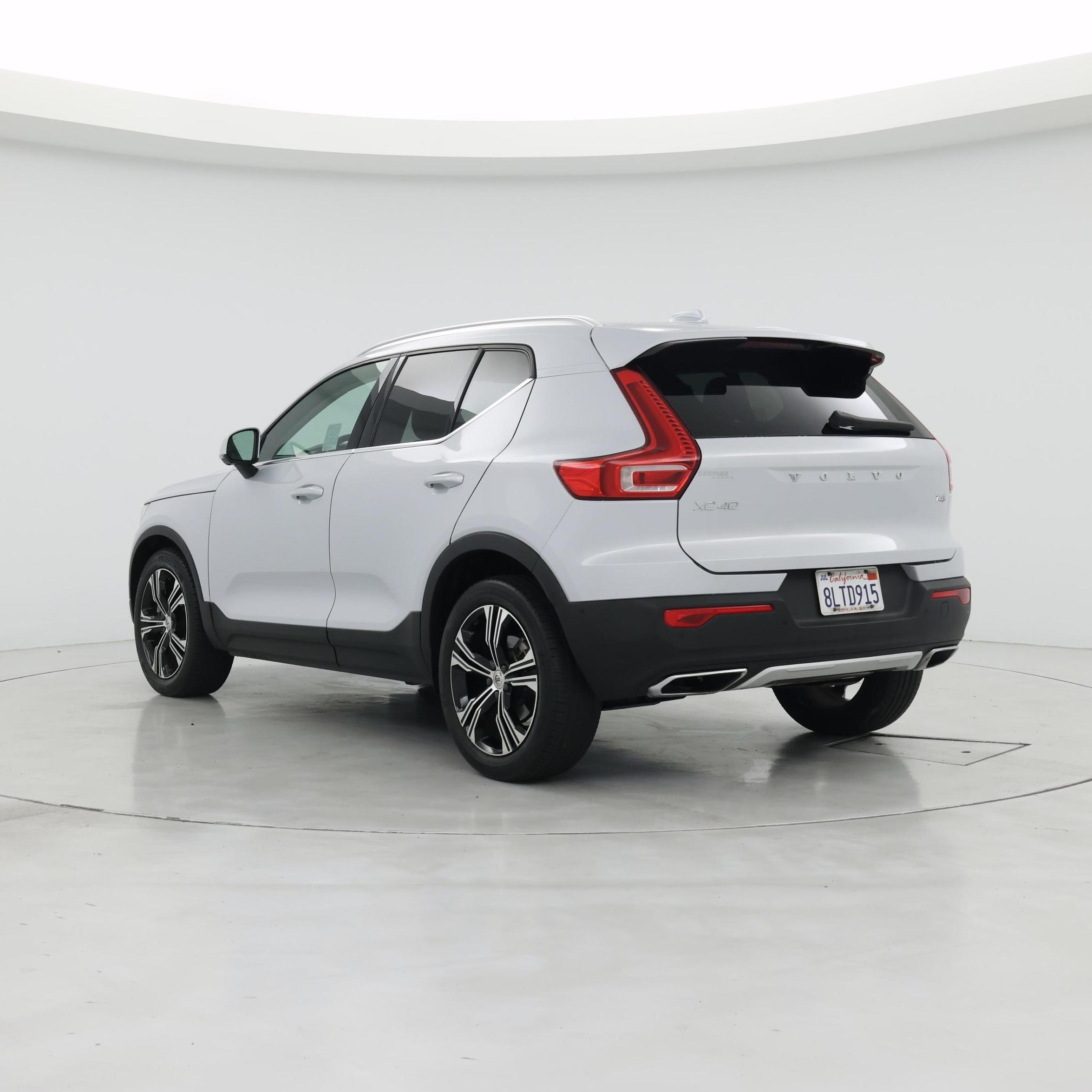 Thumbnail: 2020 Volvo XC40 - 2