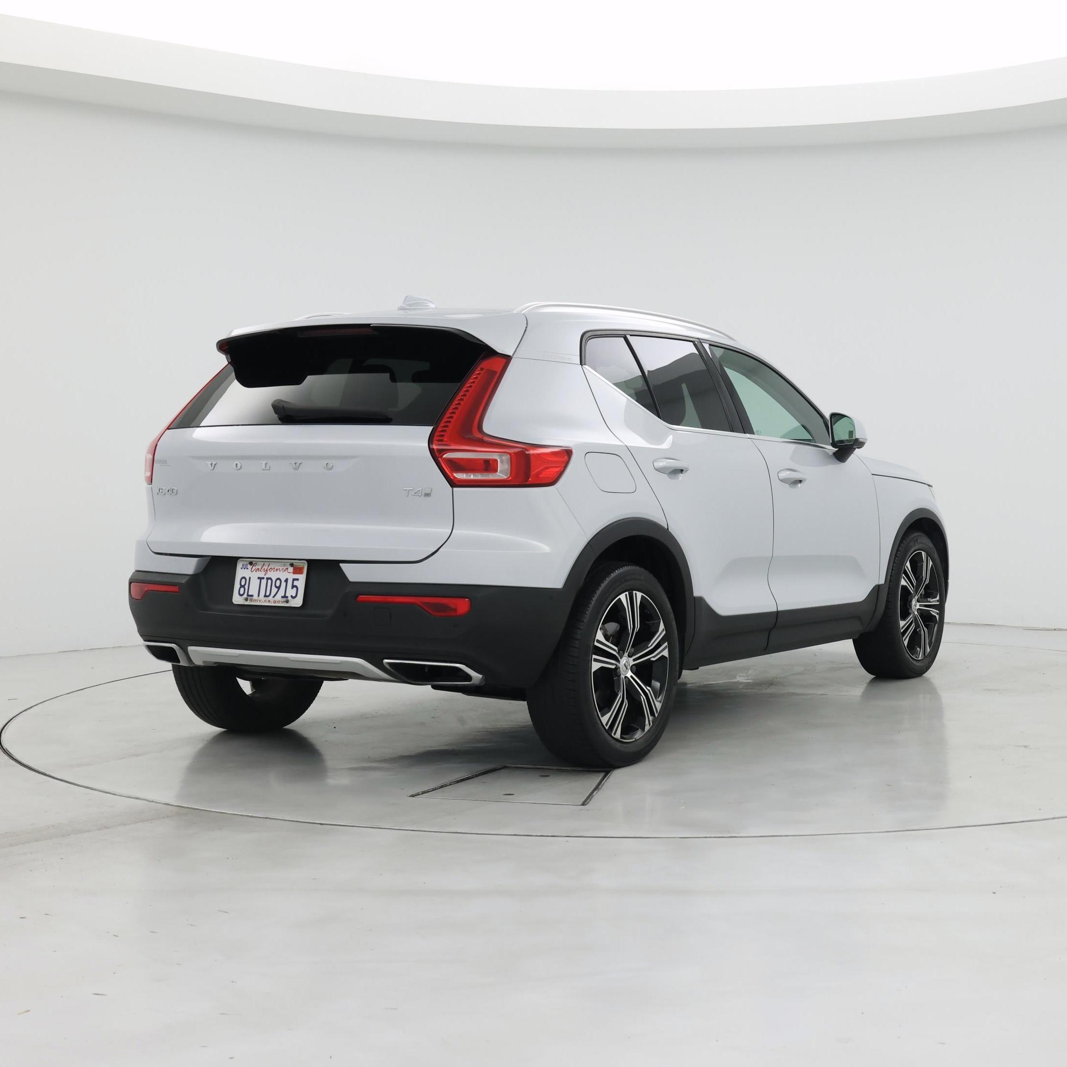 Thumbnail: 2020 Volvo XC40 - 8