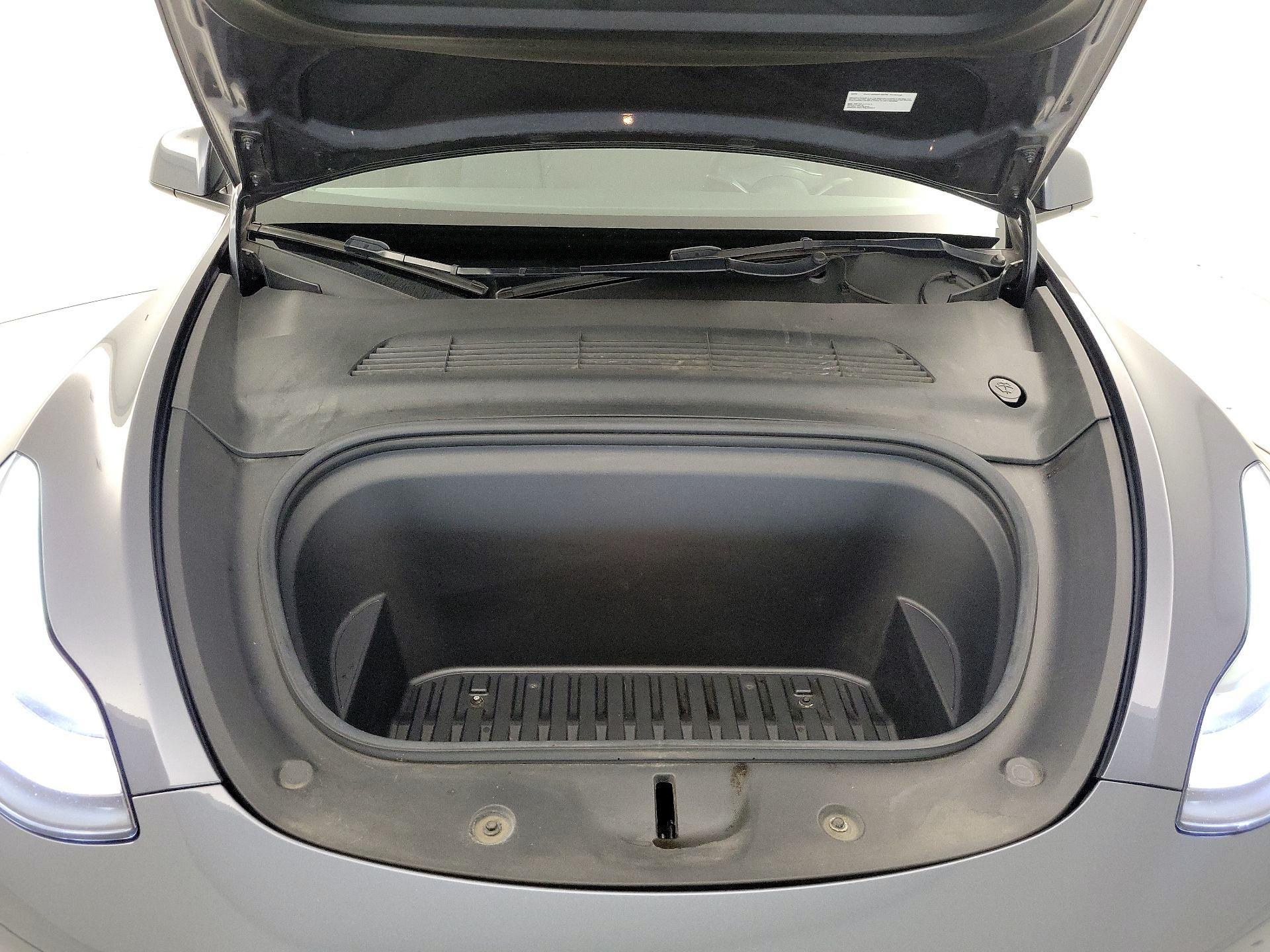 Thumbnail: 2022 Tesla Model Y - 19