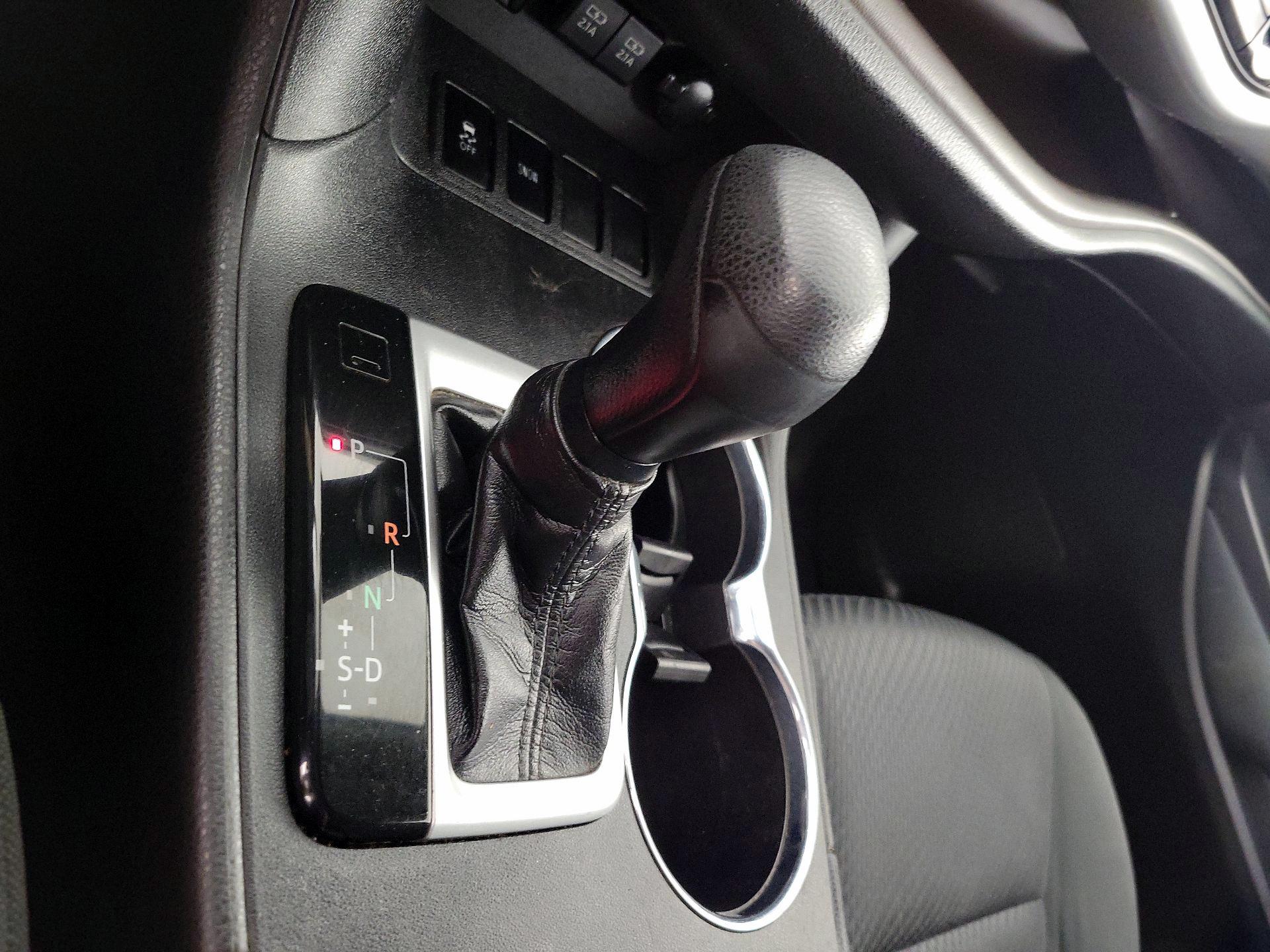 Thumbnail: 2019 Toyota Highlander - 16