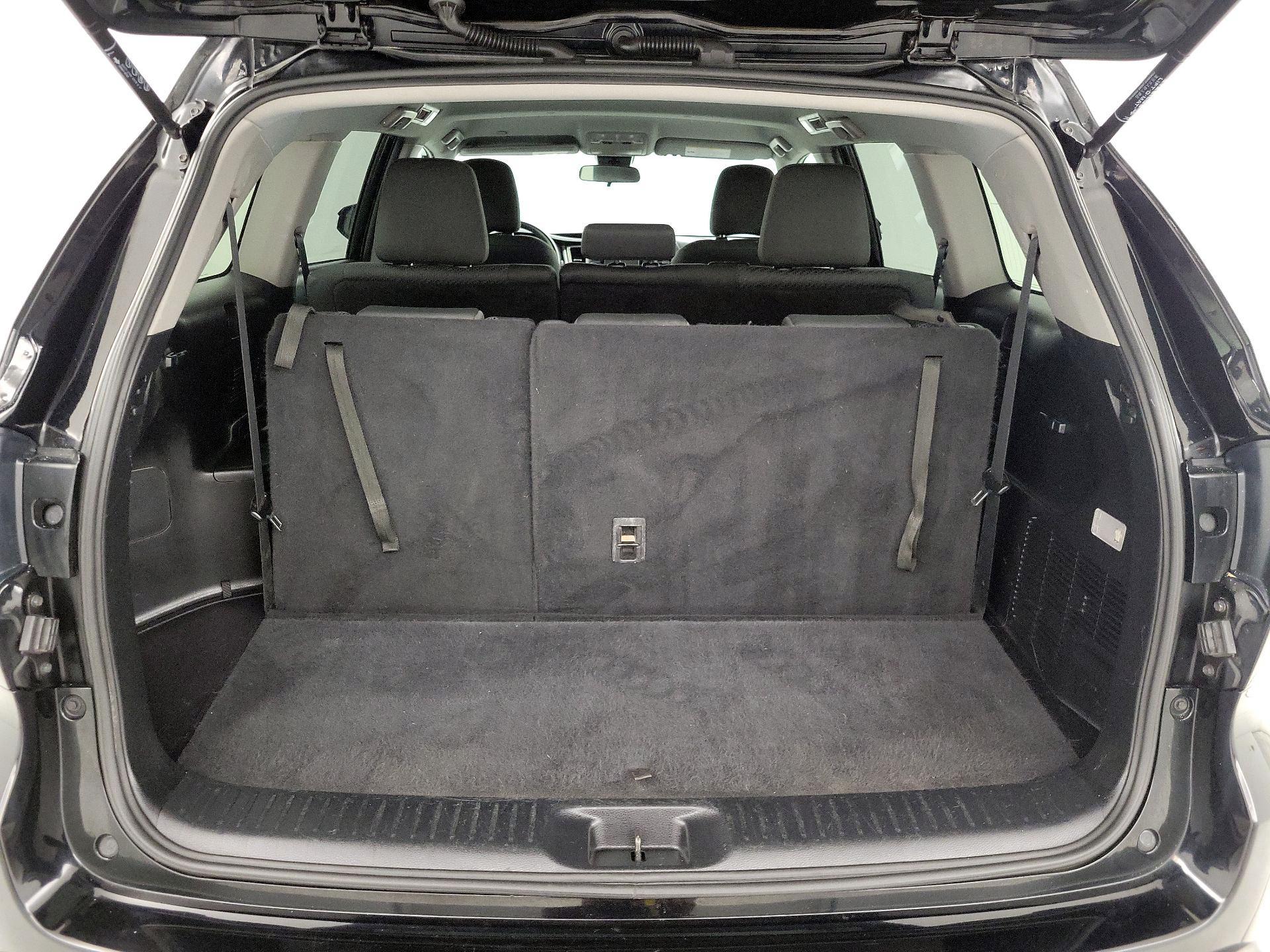 Thumbnail: 2019 Toyota Highlander - 20