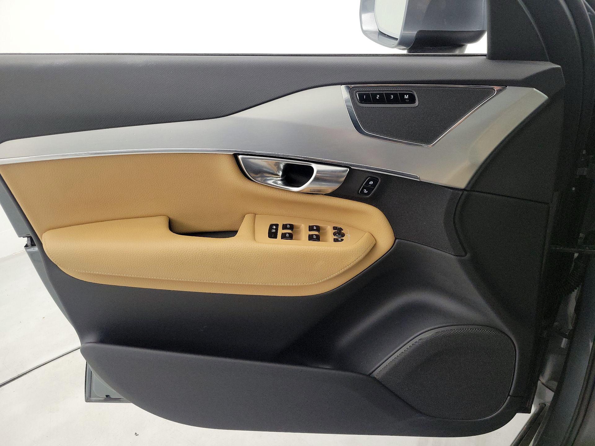 Thumbnail: 2018 Volvo XC90 - 12