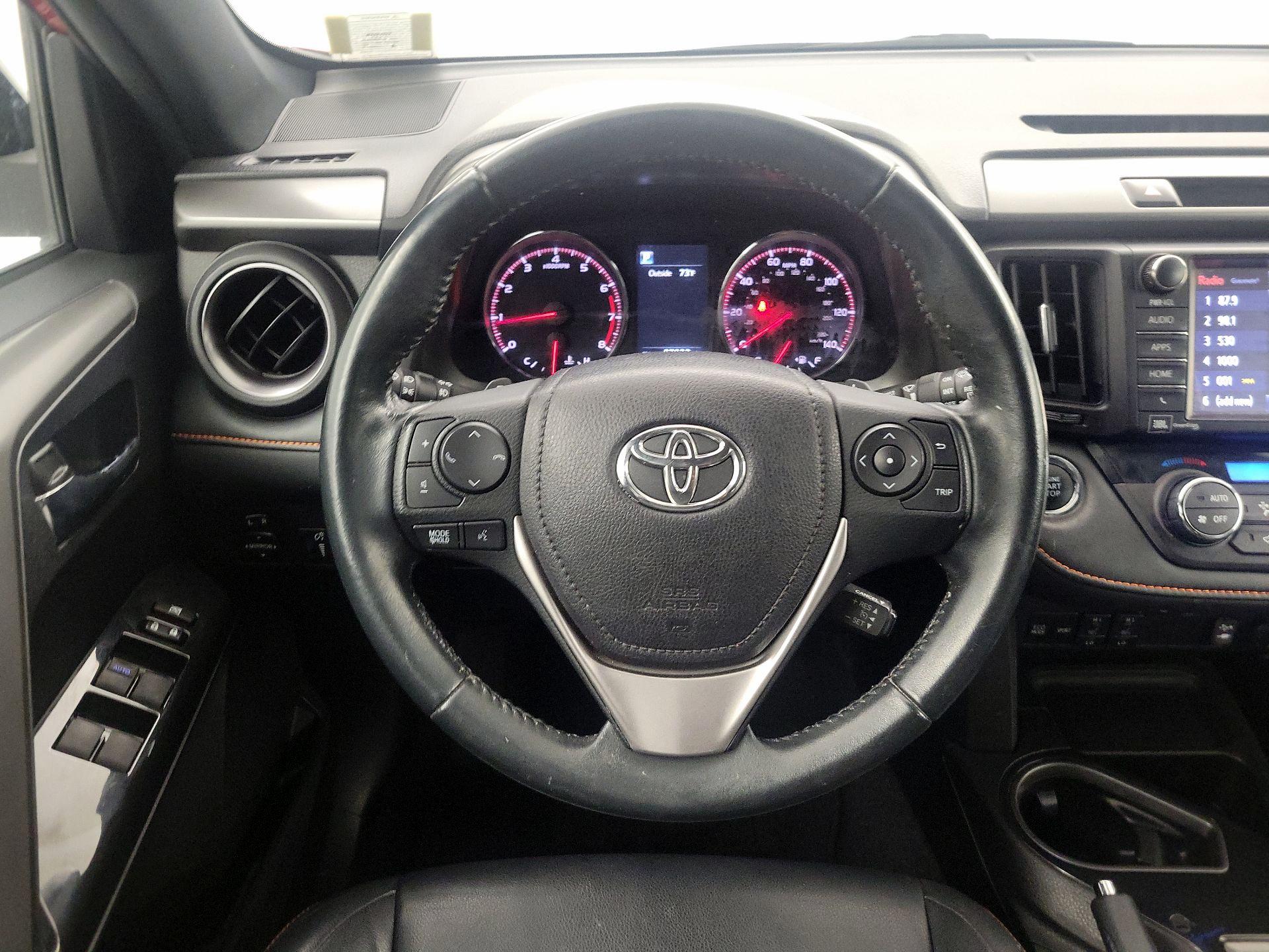 Thumbnail: 2016 Toyota RAV4 - 10