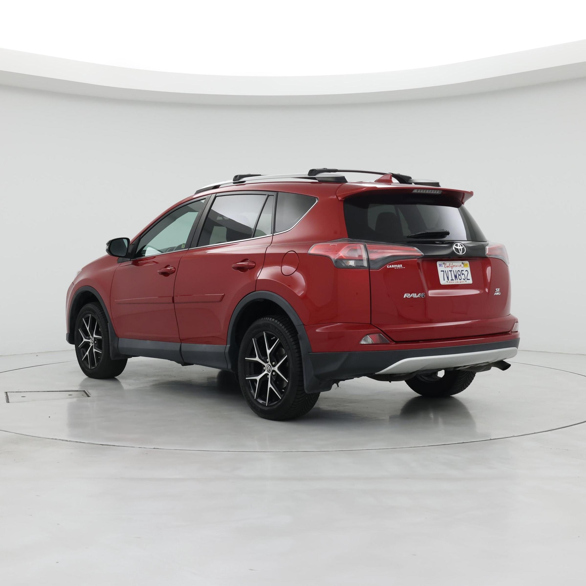 Thumbnail: 2016 Toyota RAV4 - 2