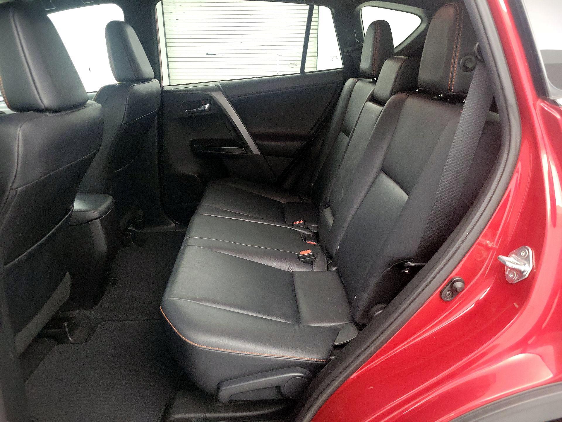 Thumbnail: 2016 Toyota RAV4 - 19
