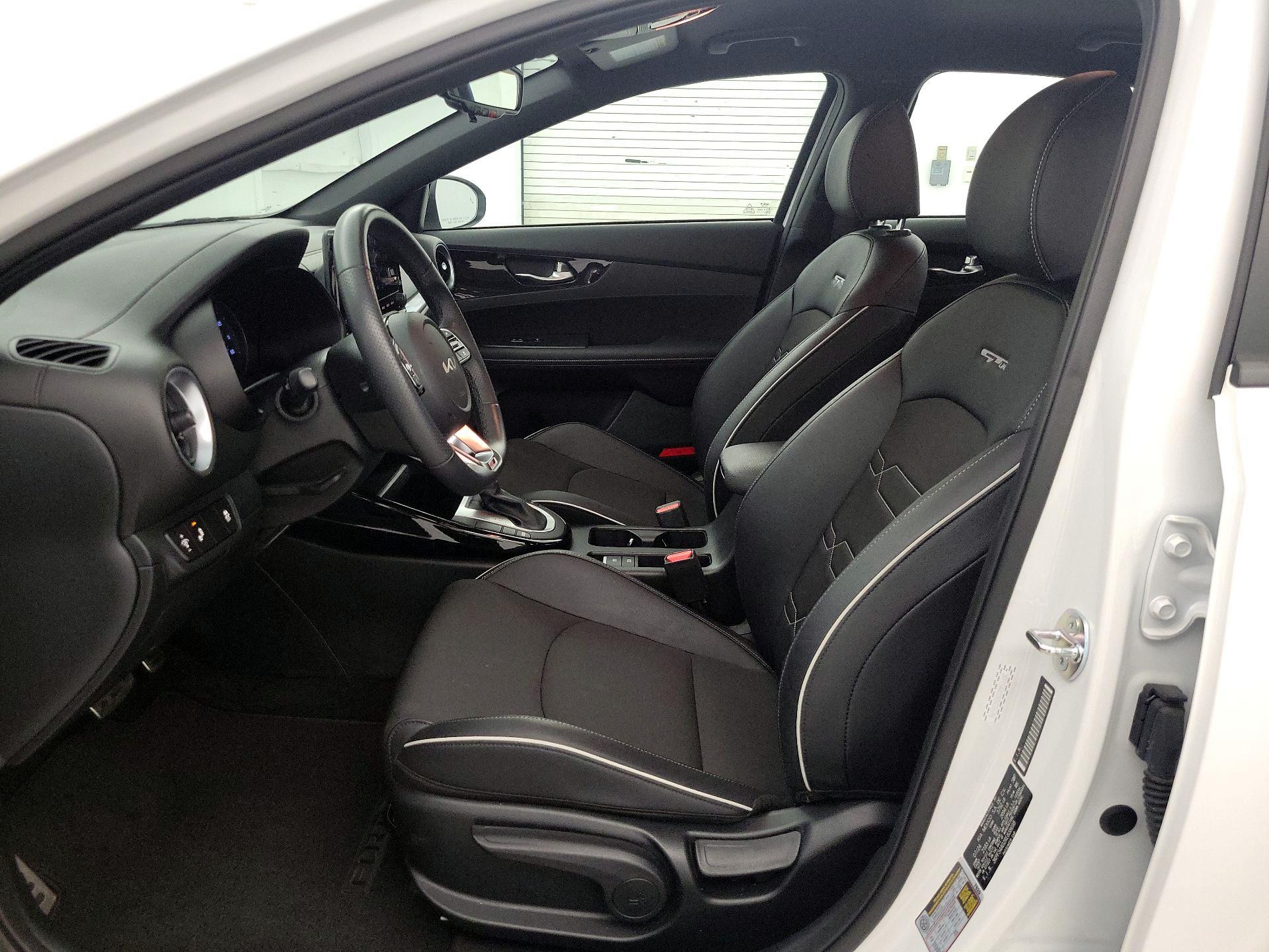 Thumbnail: 2024 Kia Forte - 11