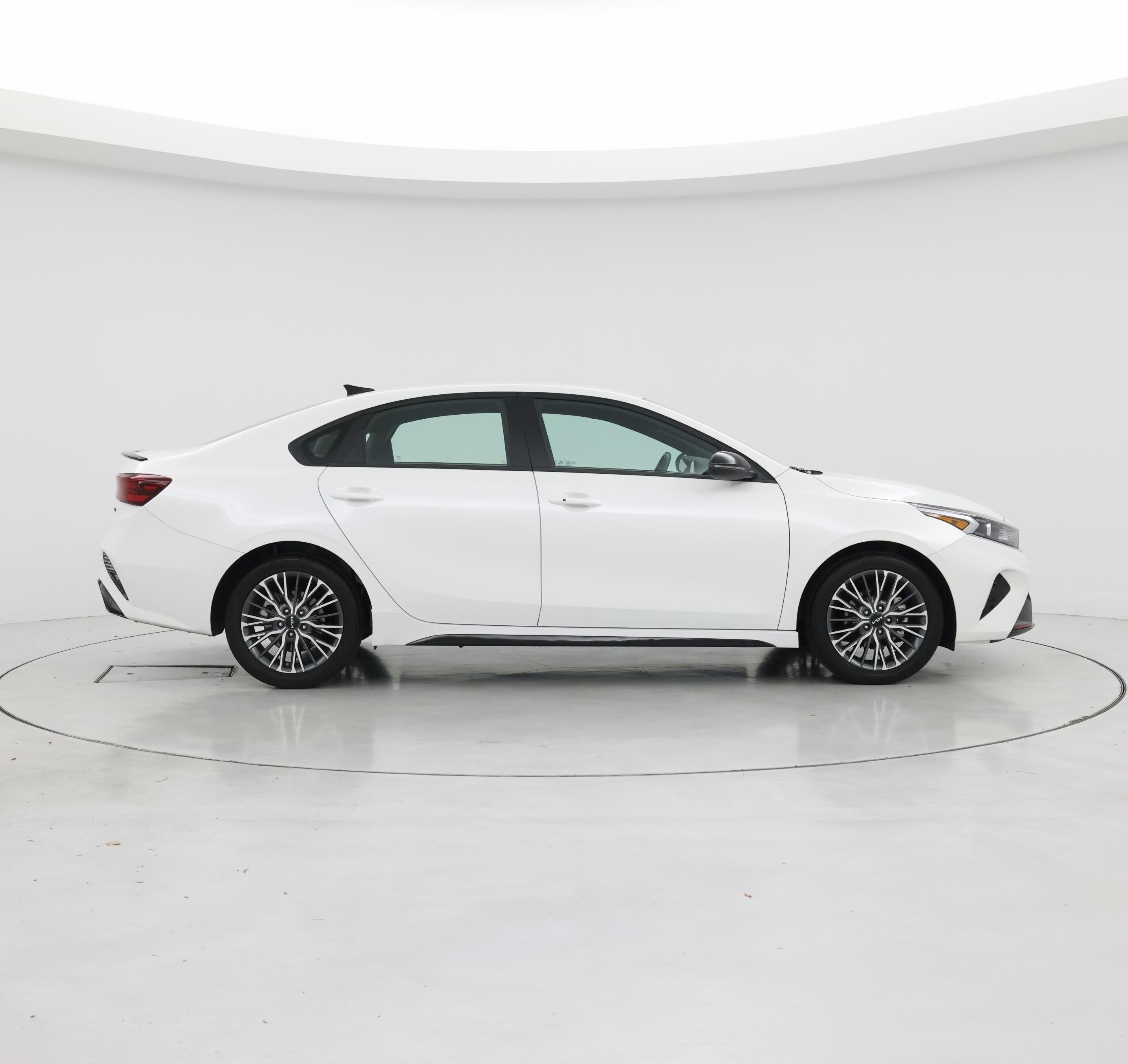 Thumbnail: 2024 Kia Forte - 7