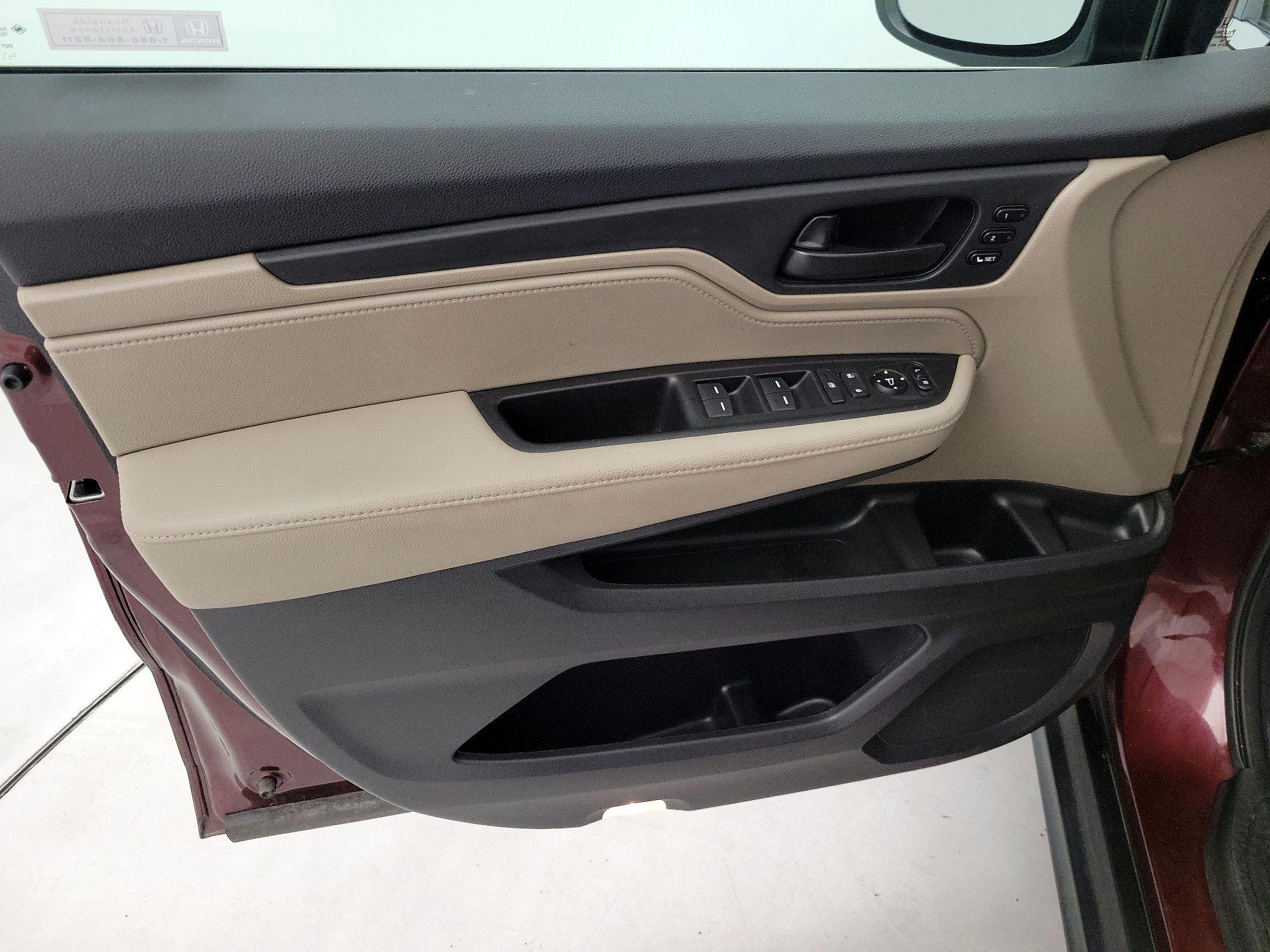 Thumbnail: 2021 Honda Odyssey - 12