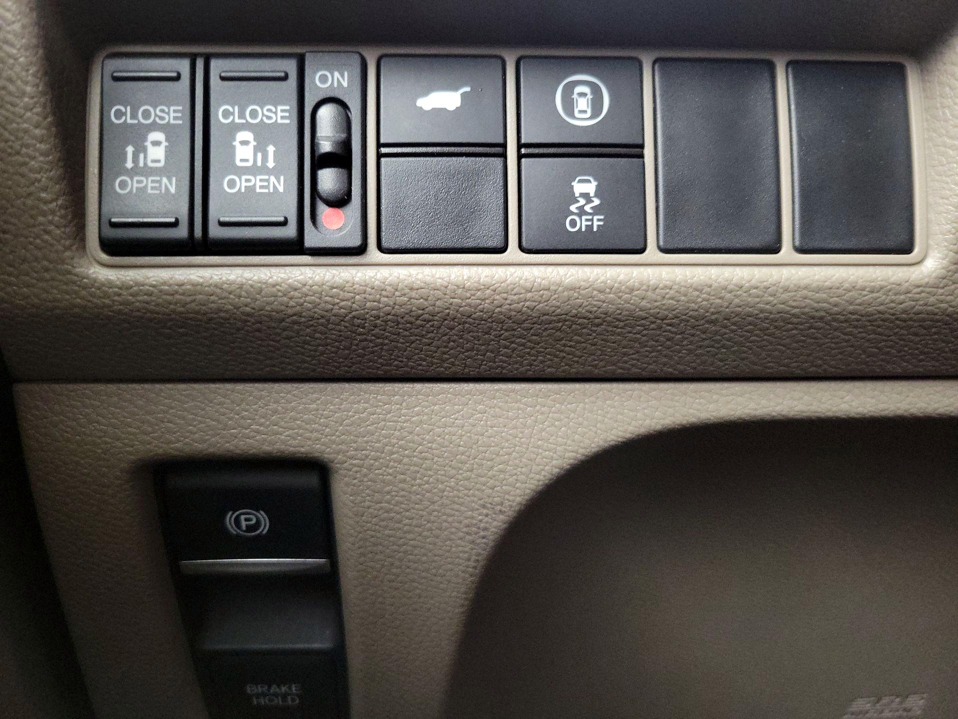 Thumbnail: 2021 Honda Odyssey - 13
