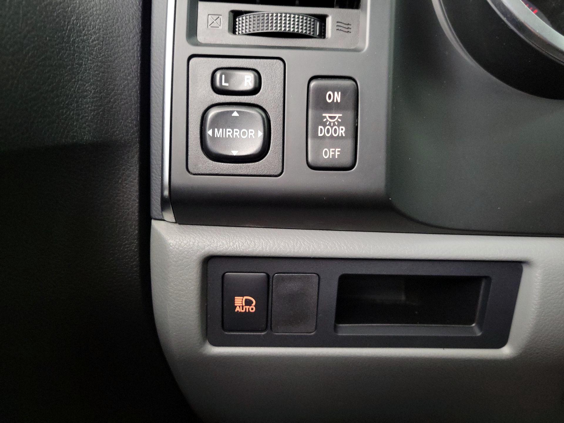 Thumbnail: 2020 Toyota Sequoia - 13