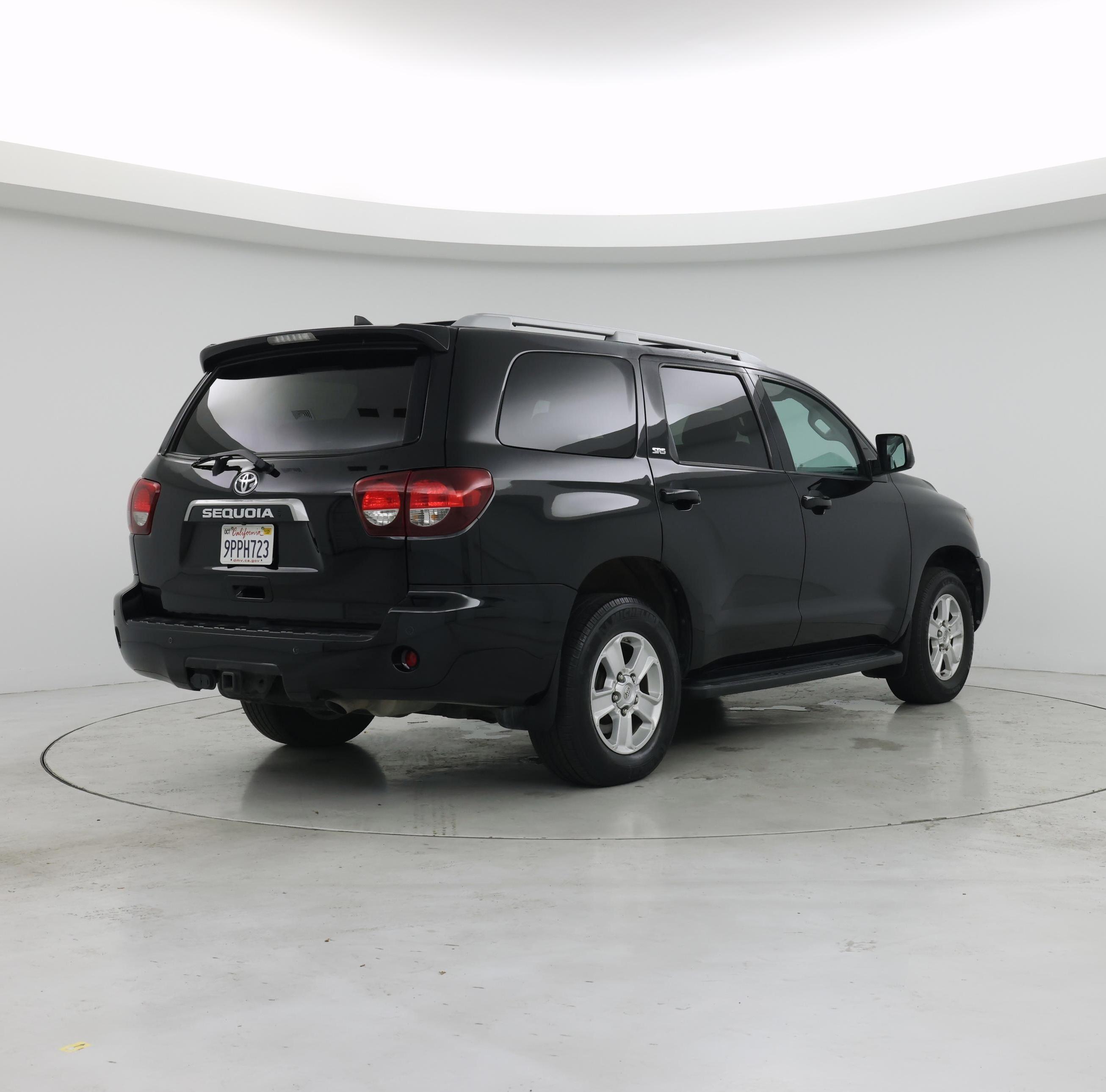 Thumbnail: 2020 Toyota Sequoia - 8