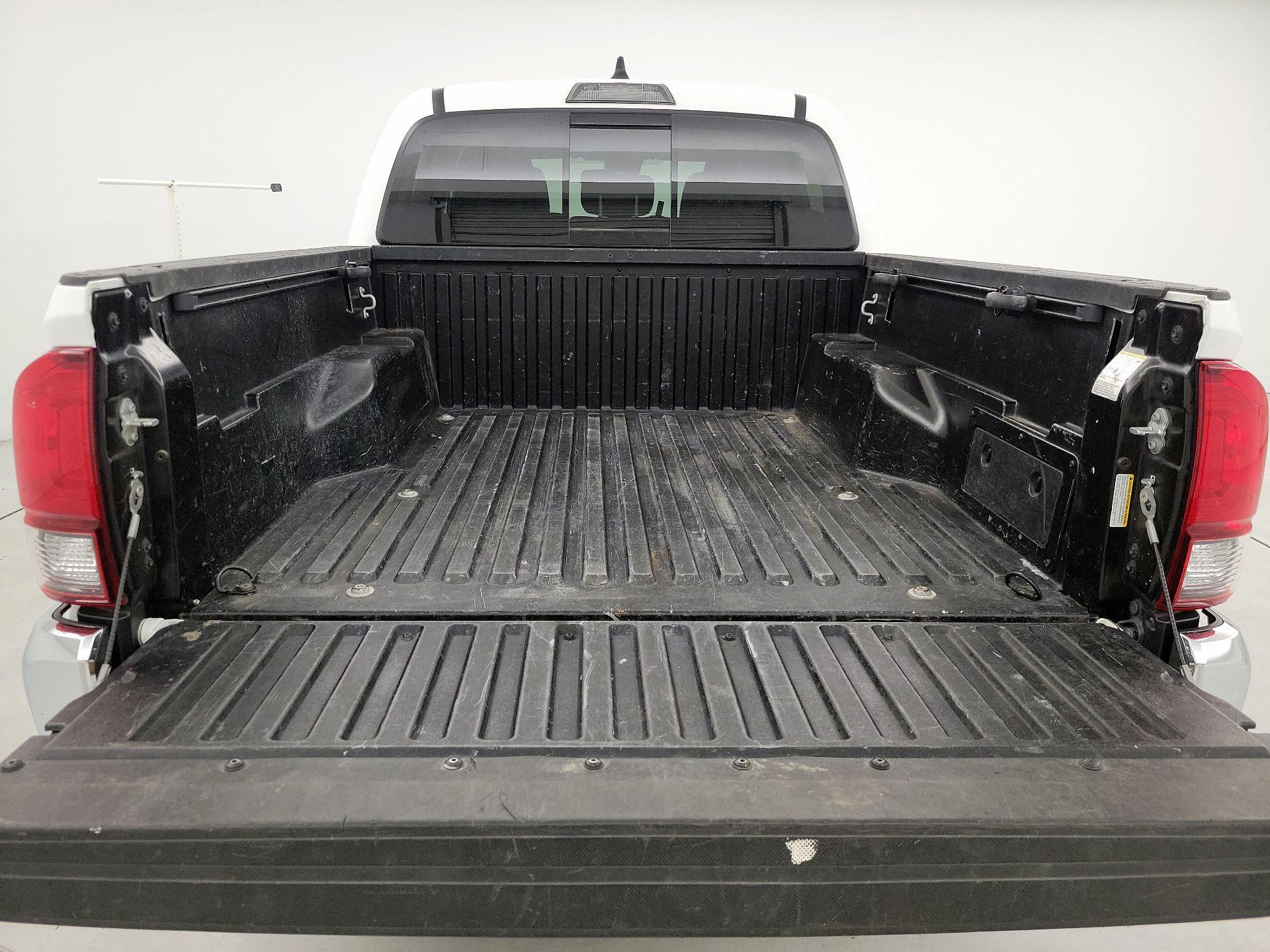 Thumbnail: 2023 Toyota Tacoma - 20