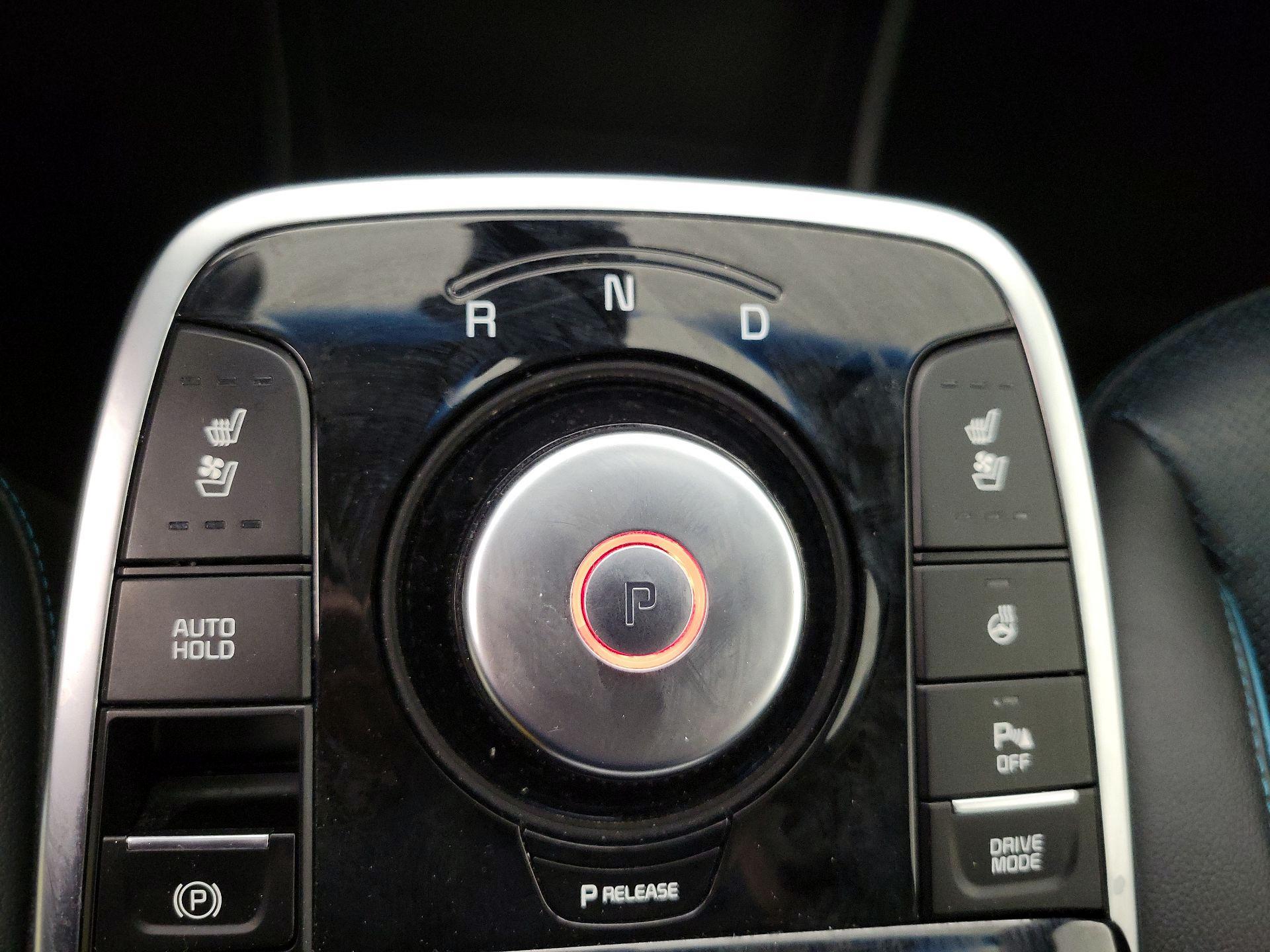 Thumbnail: 2019 Kia Niro - 18