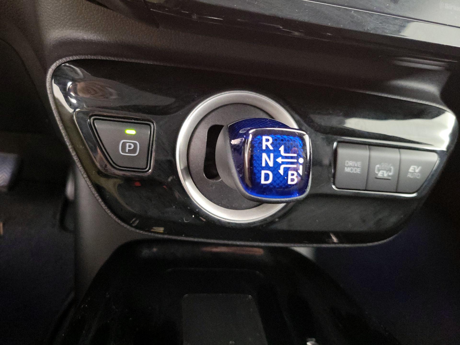 Thumbnail: 2021 Toyota Prius Prime - 17