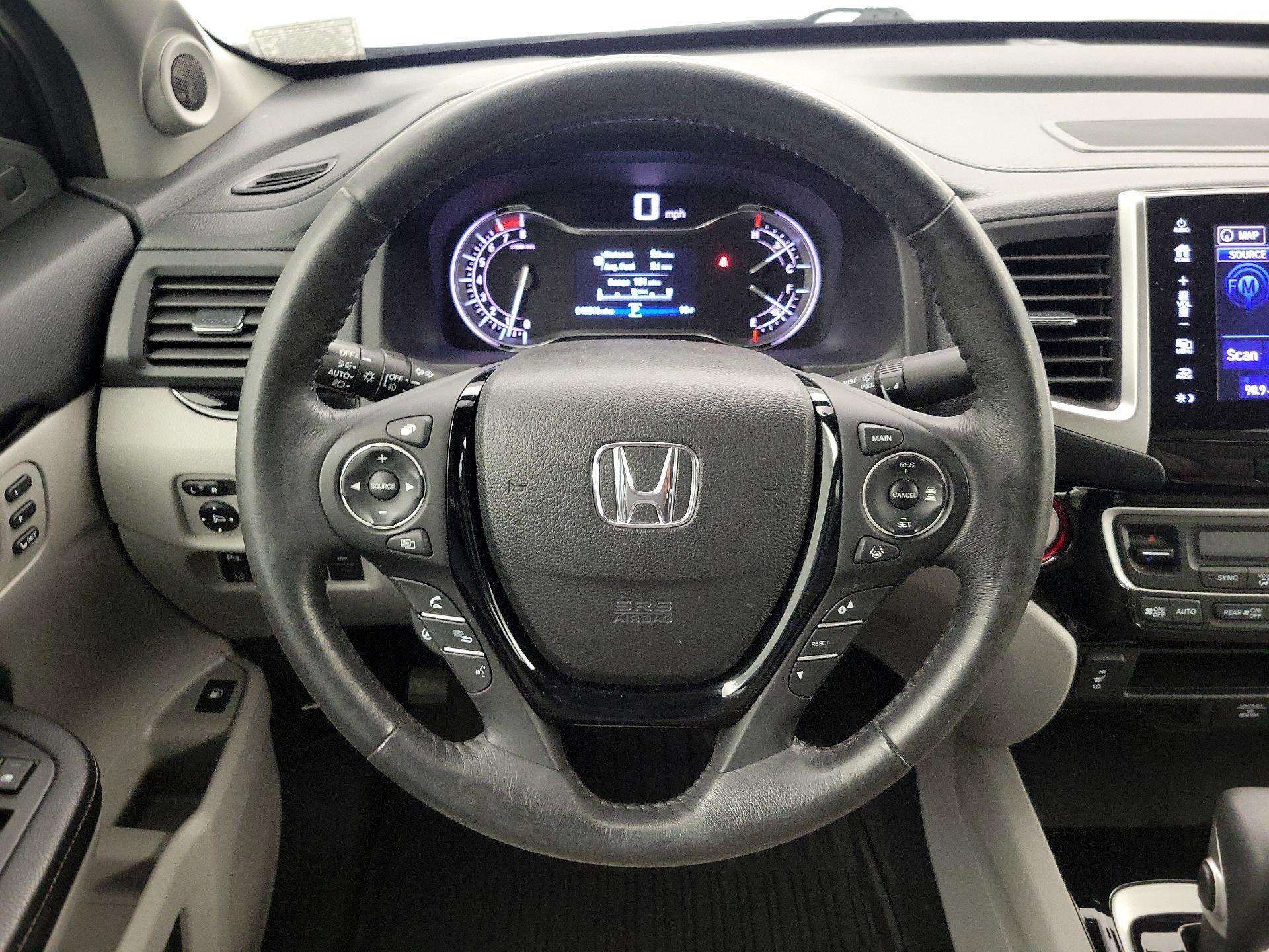 Thumbnail: 2017 Honda Ridgeline - 10